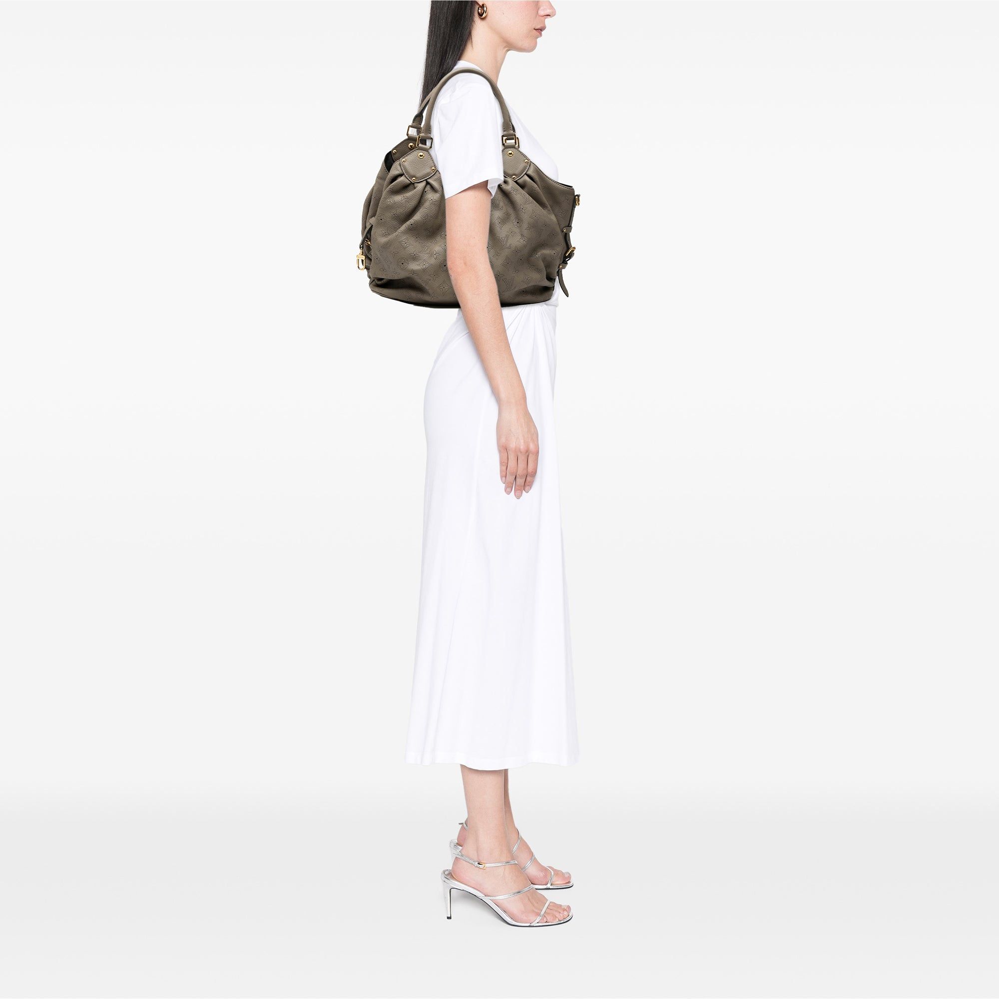 Louis Vuitton Monogram Mahina L Hobo Size ONE SIZE - 7 Thumbnail