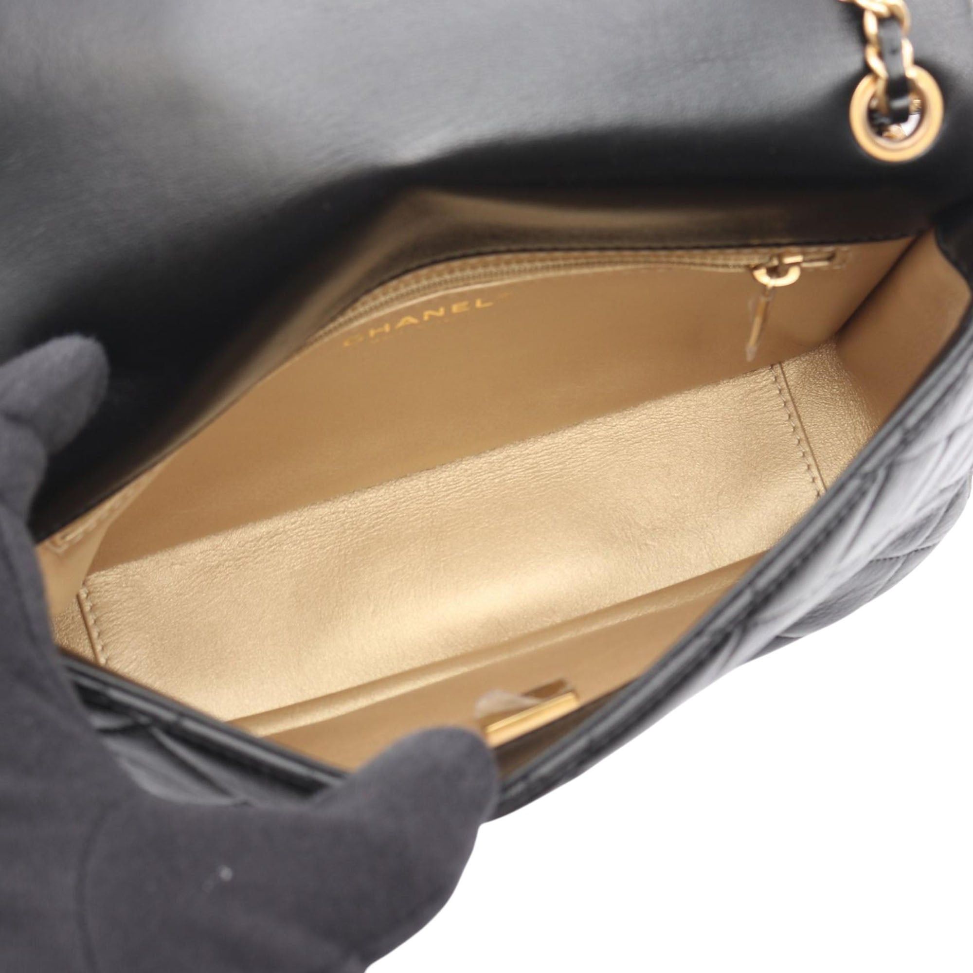 Chanel CC Quilted Lambskin Contrast Stitch Single Flap Size ONE SIZE - 4 Thumbnail