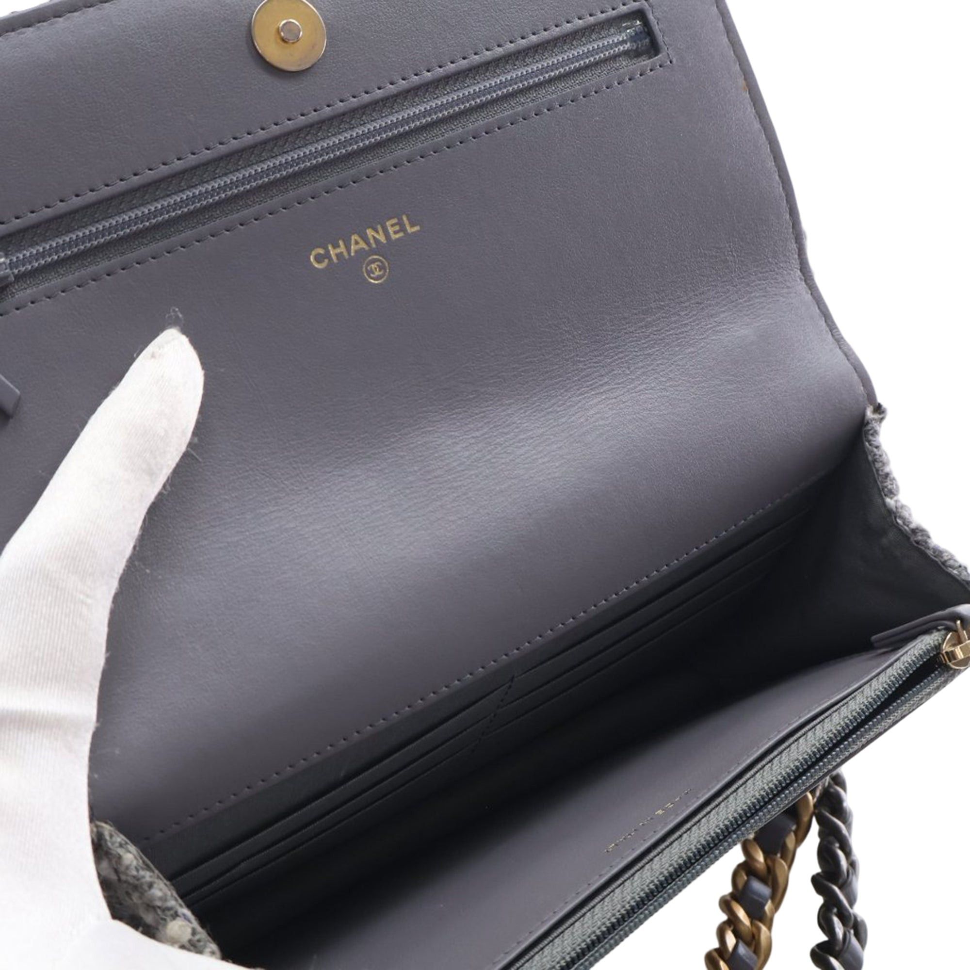 Chanel Tweed 19 Wallet On Chain Size ONE SIZE - 4 Thumbnail