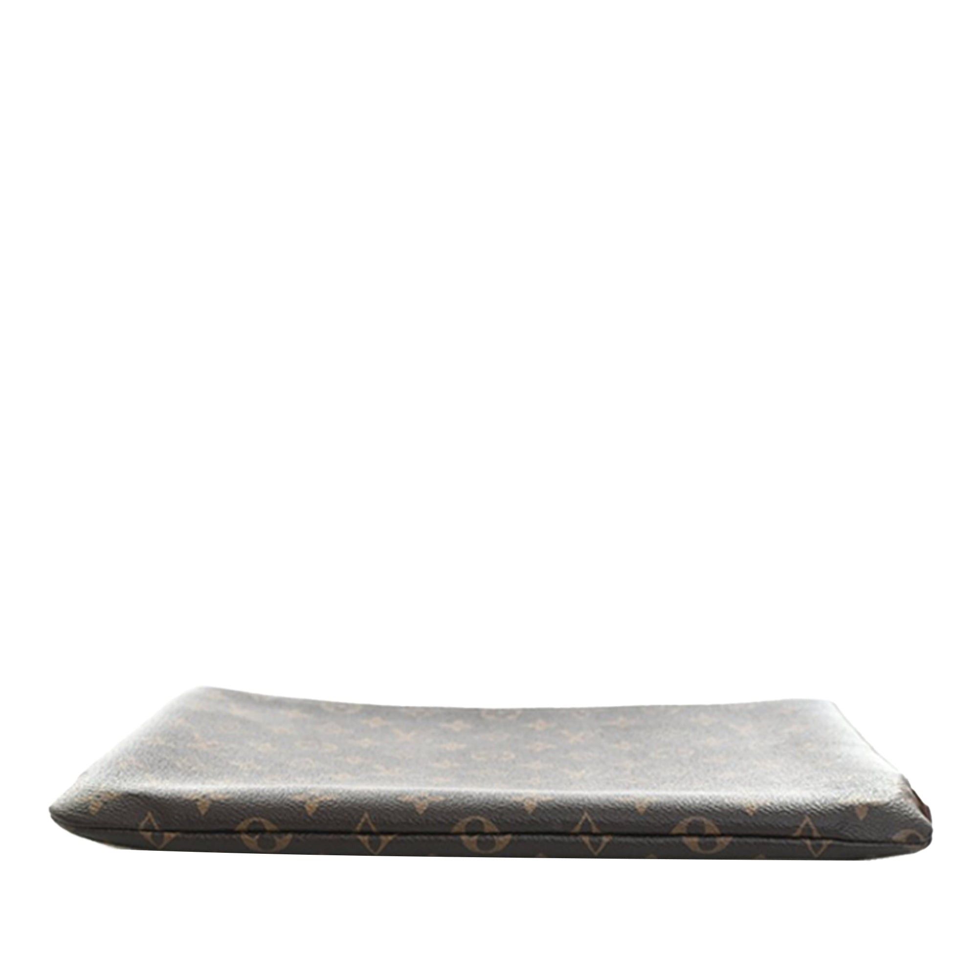 Louis Vuitton Monogram Etui Voyage MM Size ONE SIZE - 5 Thumbnail