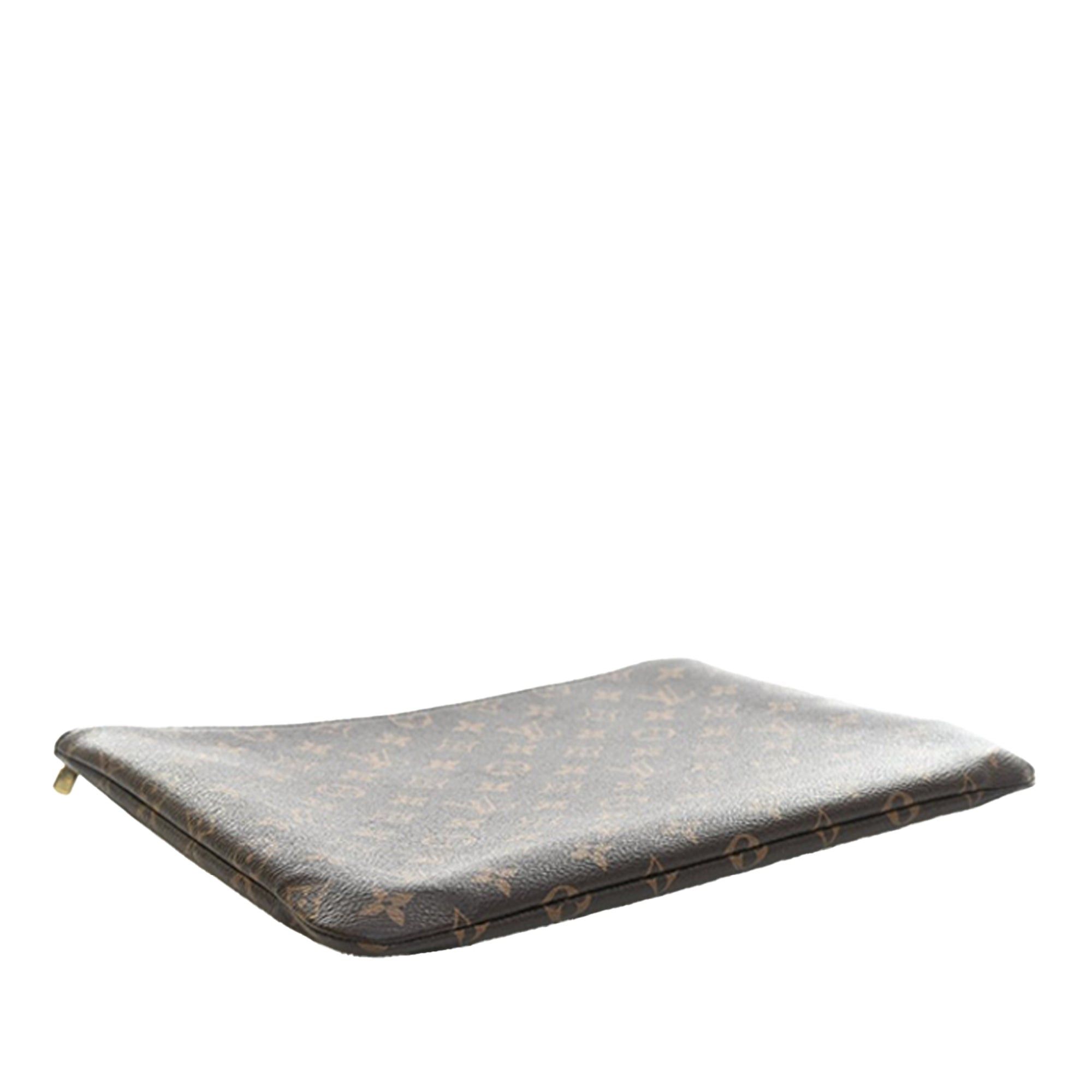 Louis Vuitton Monogram Etui Voyage MM Size ONE SIZE - 8 Thumbnail