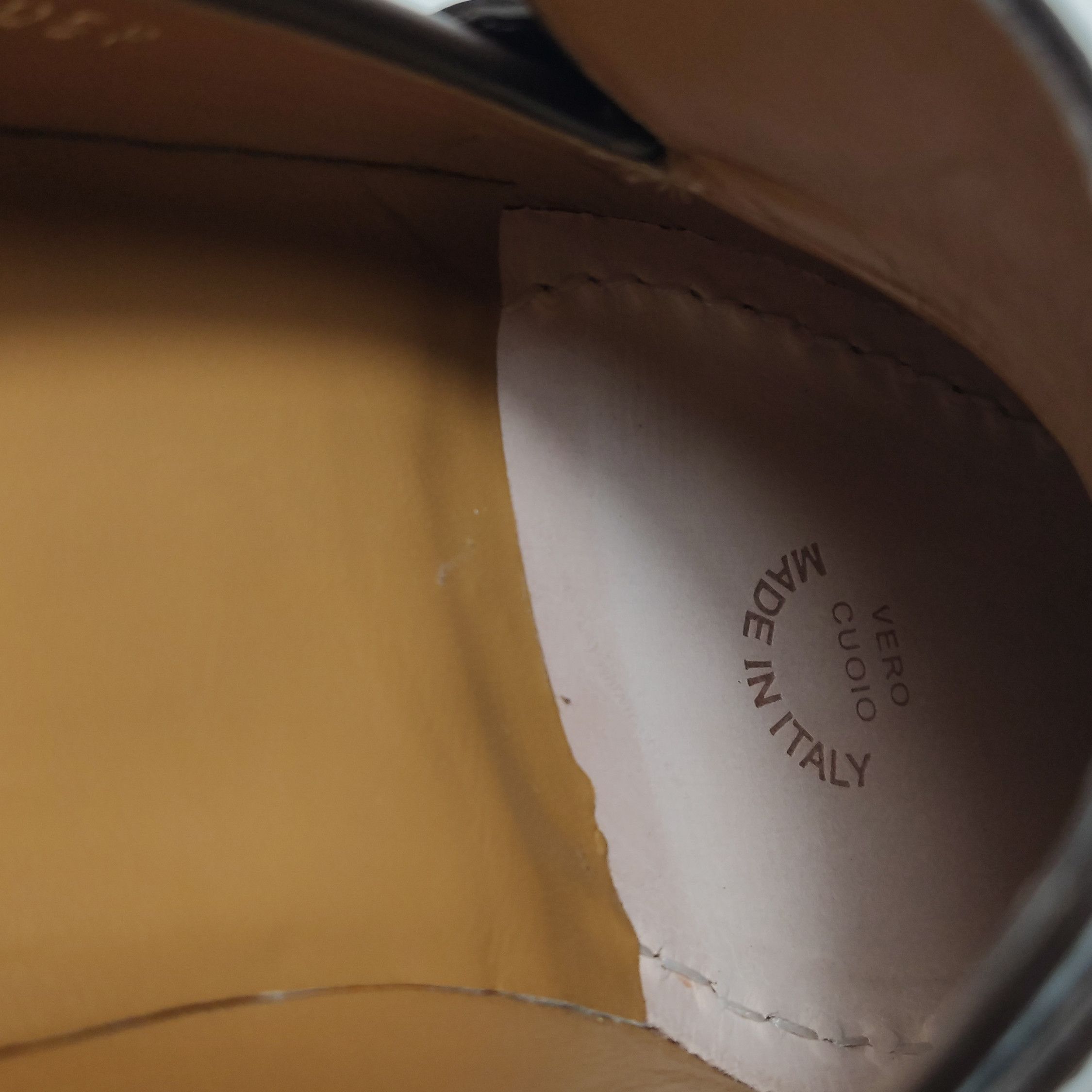 Gucci Gucci Men 7 Leather Size US 7 / EU 40 - 8 Thumbnail