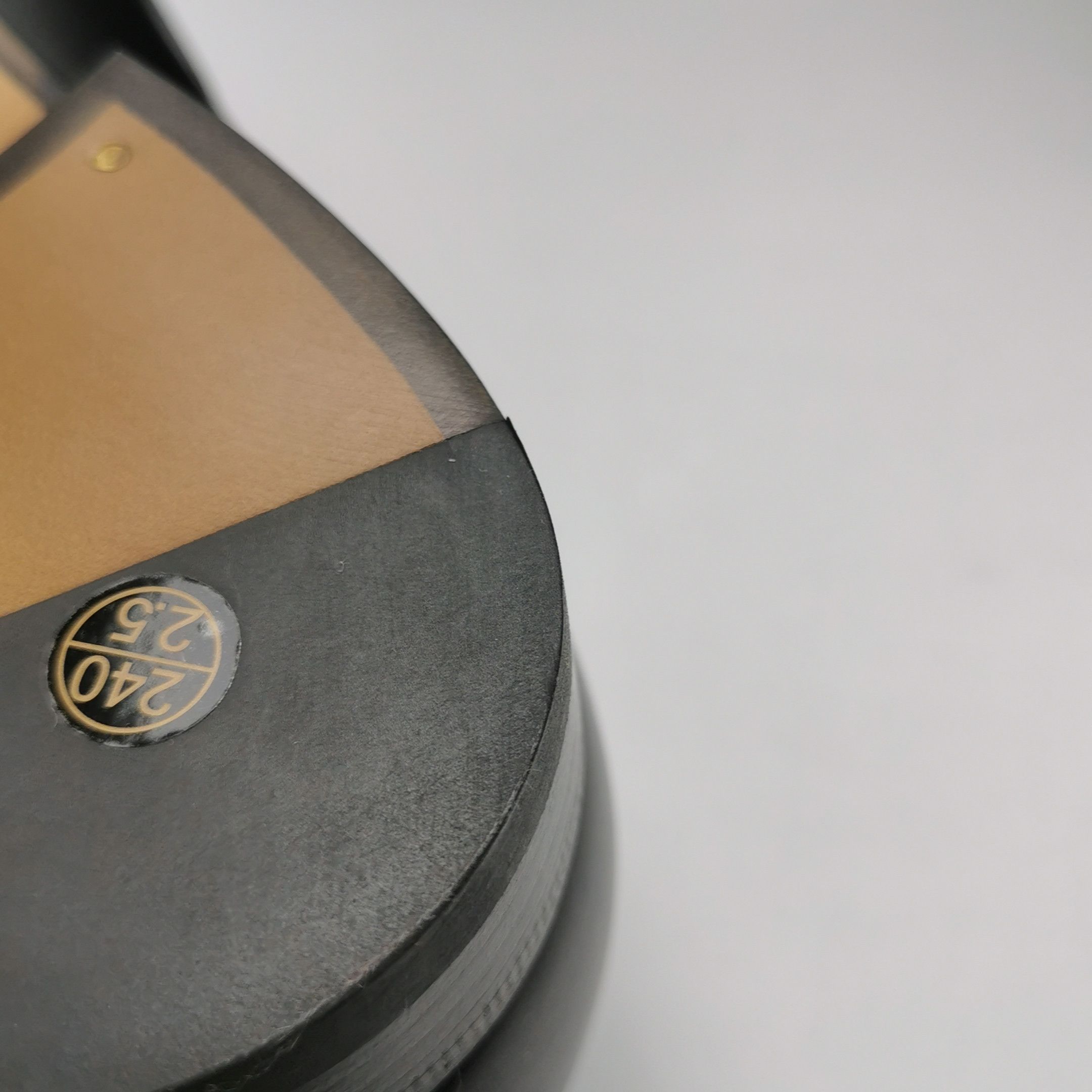 Gucci Gucci Men 7 Leather Size US 7 / EU 40 - 11 Thumbnail