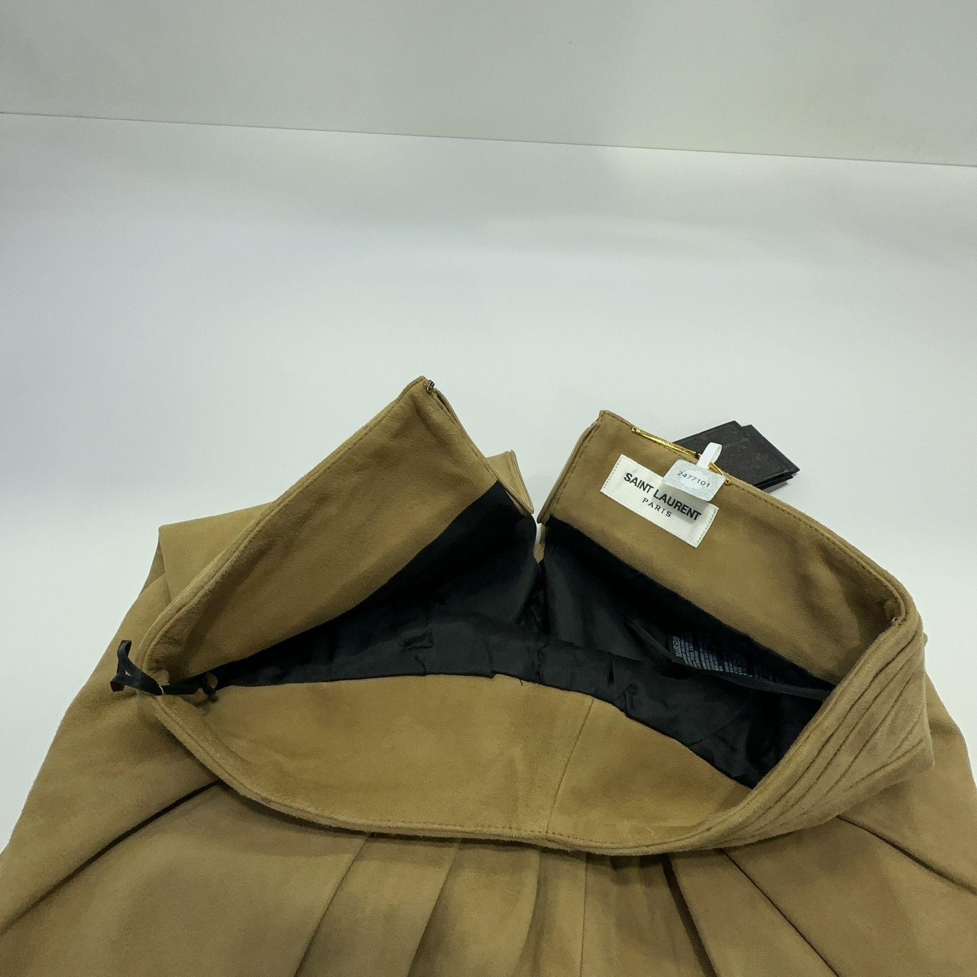 Saint Laurent Paris Saint Laurent Suede Mini Skirt Size 36 Size 26" / US 2 / IT 38 - 6 Thumbnail