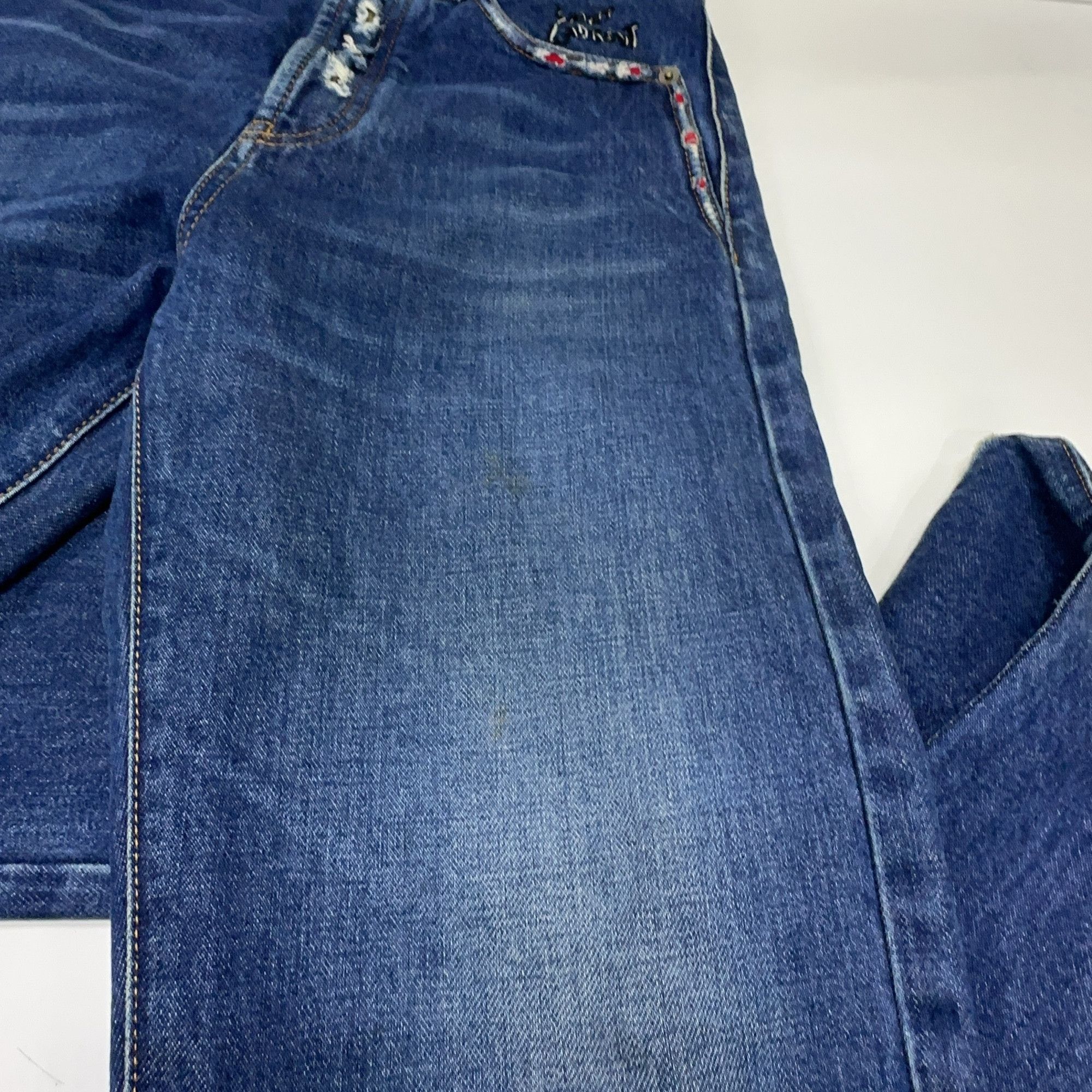 Saint Laurent Paris Saint Laurent Embroidered Jeans Size 26 Size 26" / US 2 / IT 38 - 9 Thumbnail