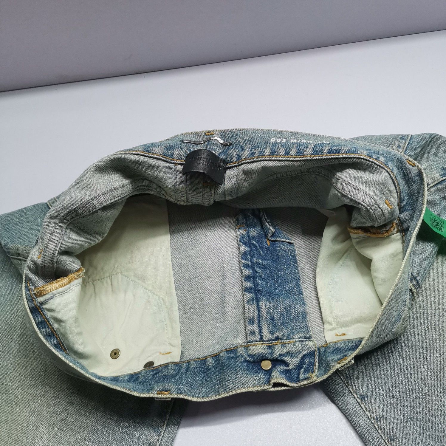 Saint Laurent Paris Saint Laurent Distressed Denim Jeans Size 32 Size US 32 / EU 48 - 7 Thumbnail