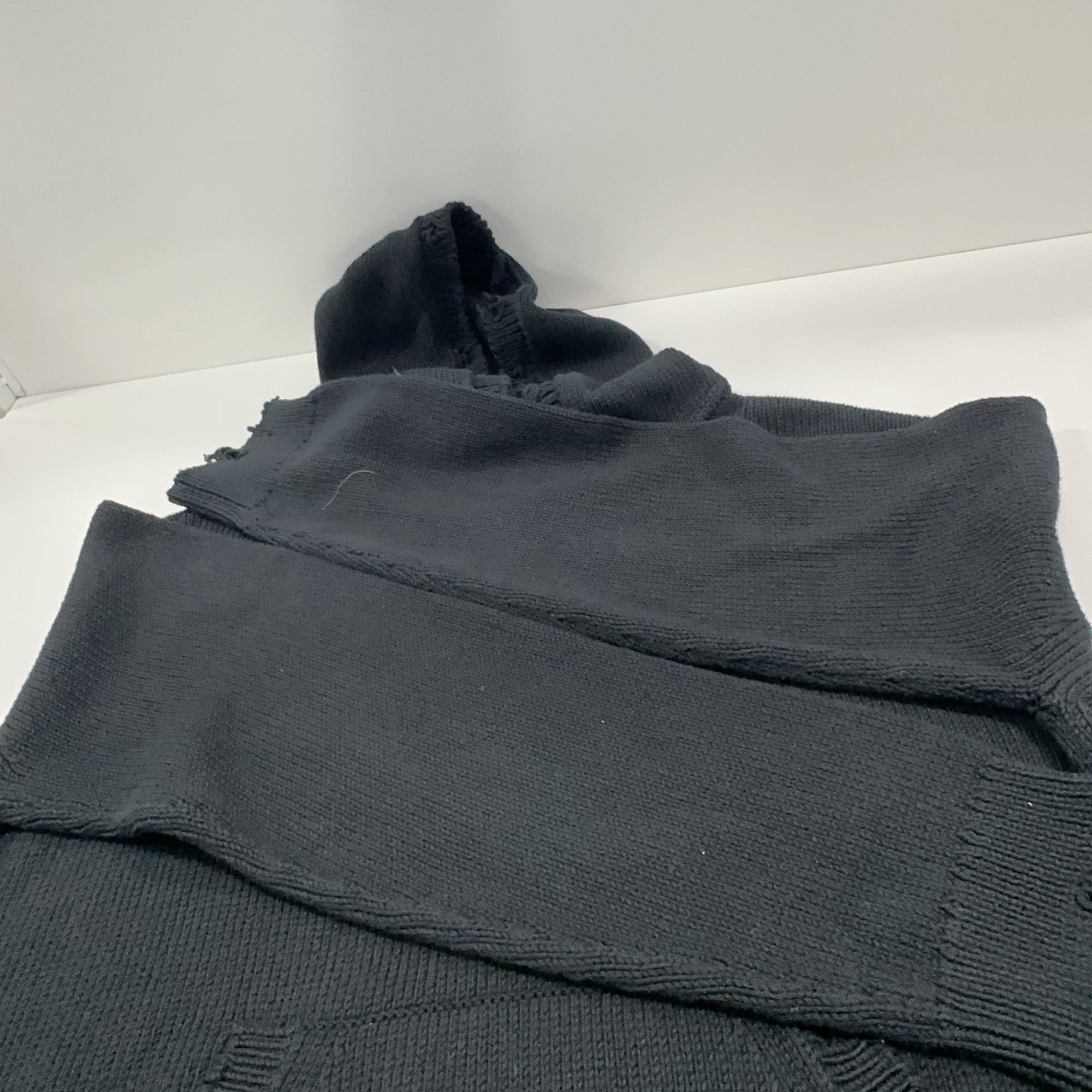 Saint Laurent Paris Saint Laurent Distressed Knit Hoodie Size XL Size US XL / EU 56 / 4 - 8 Thumbnail