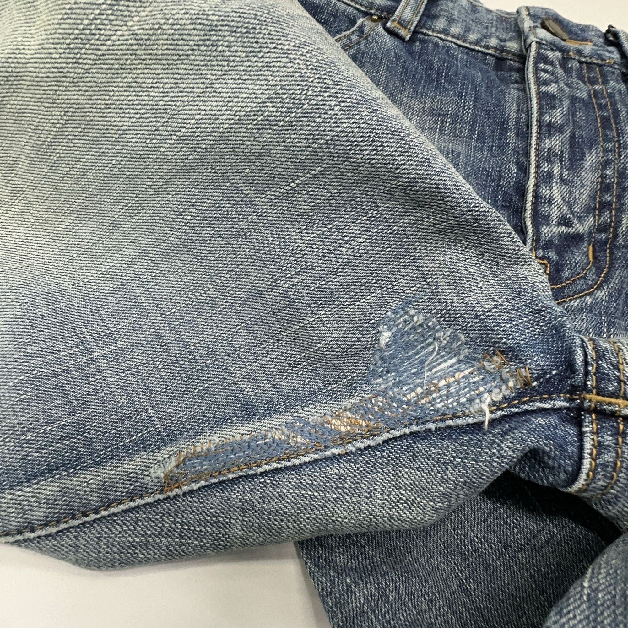 Saint Laurent Paris Saint Laurent Distressed Denim Jeans Size 31 Size US 31 - 12 Thumbnail