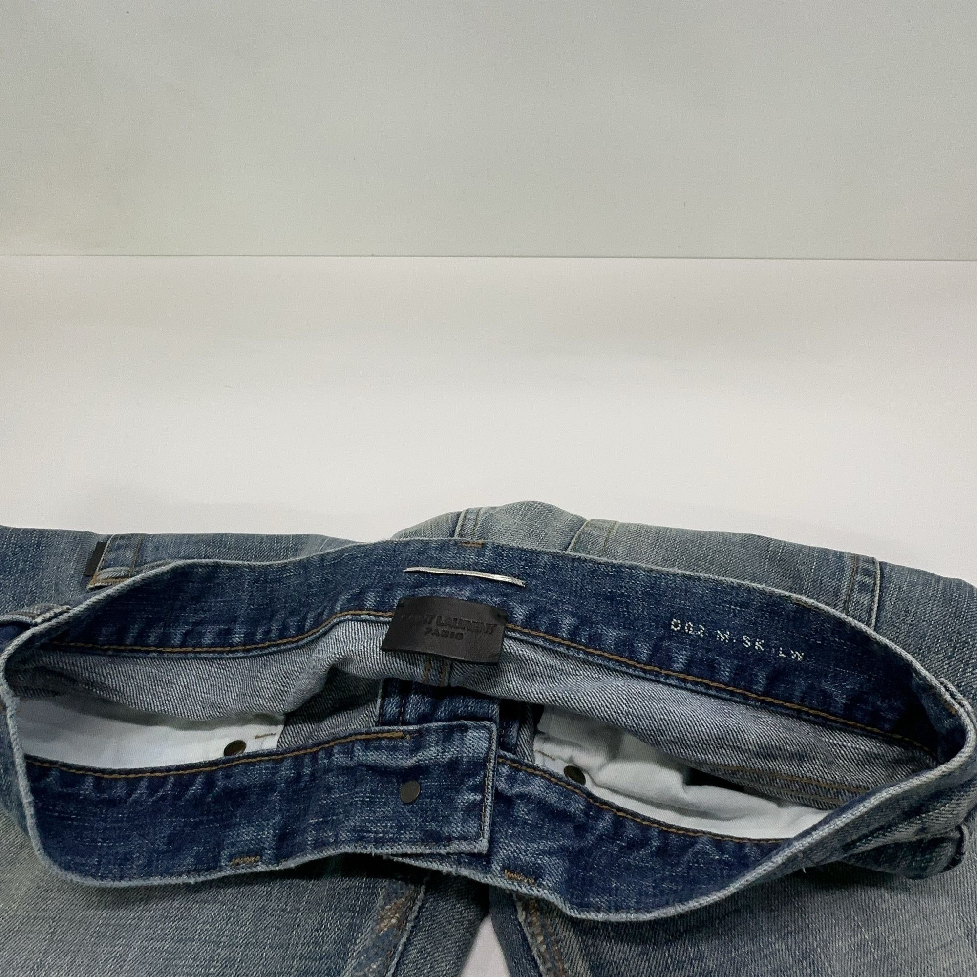 Saint Laurent Paris Saint Laurent Distressed Denim Jeans Size 31 Size US 31 - 6 Thumbnail