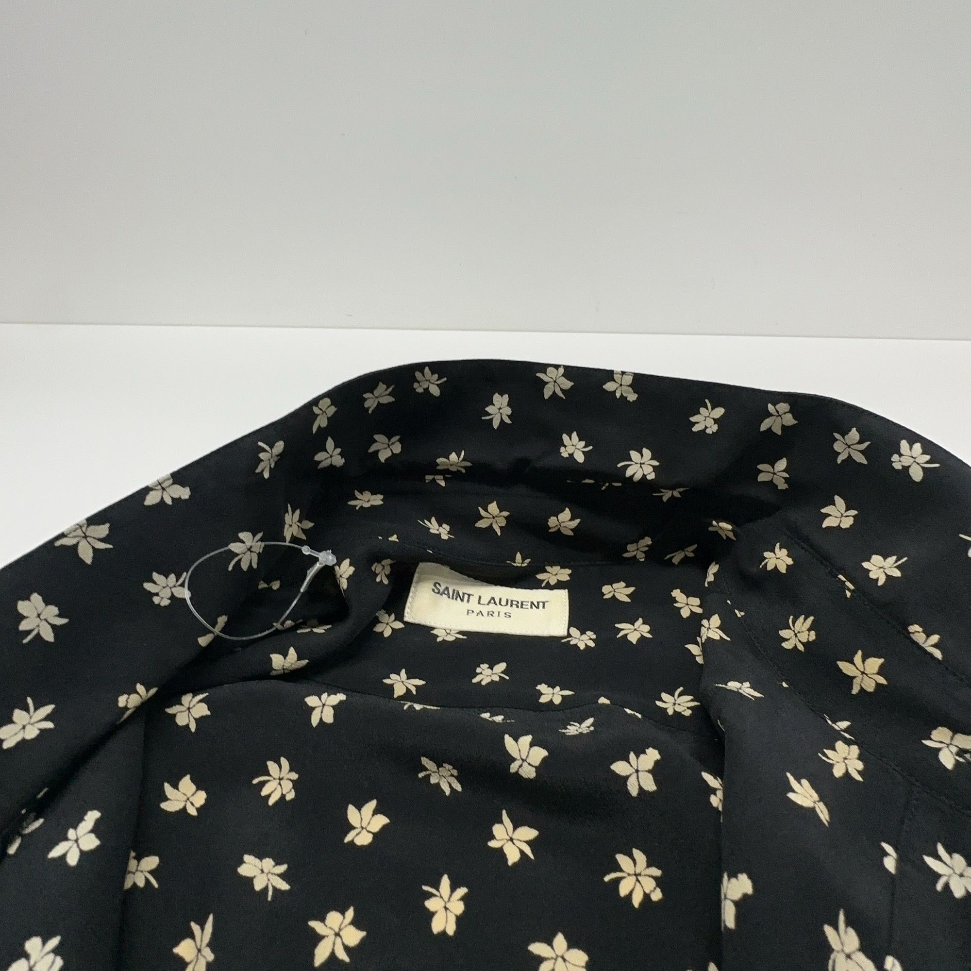 Saint Laurent Paris Saint Laurent Floral Print Button Up Shirt Size S Size US S / EU 44-46 / 1 - 5 Thumbnail
