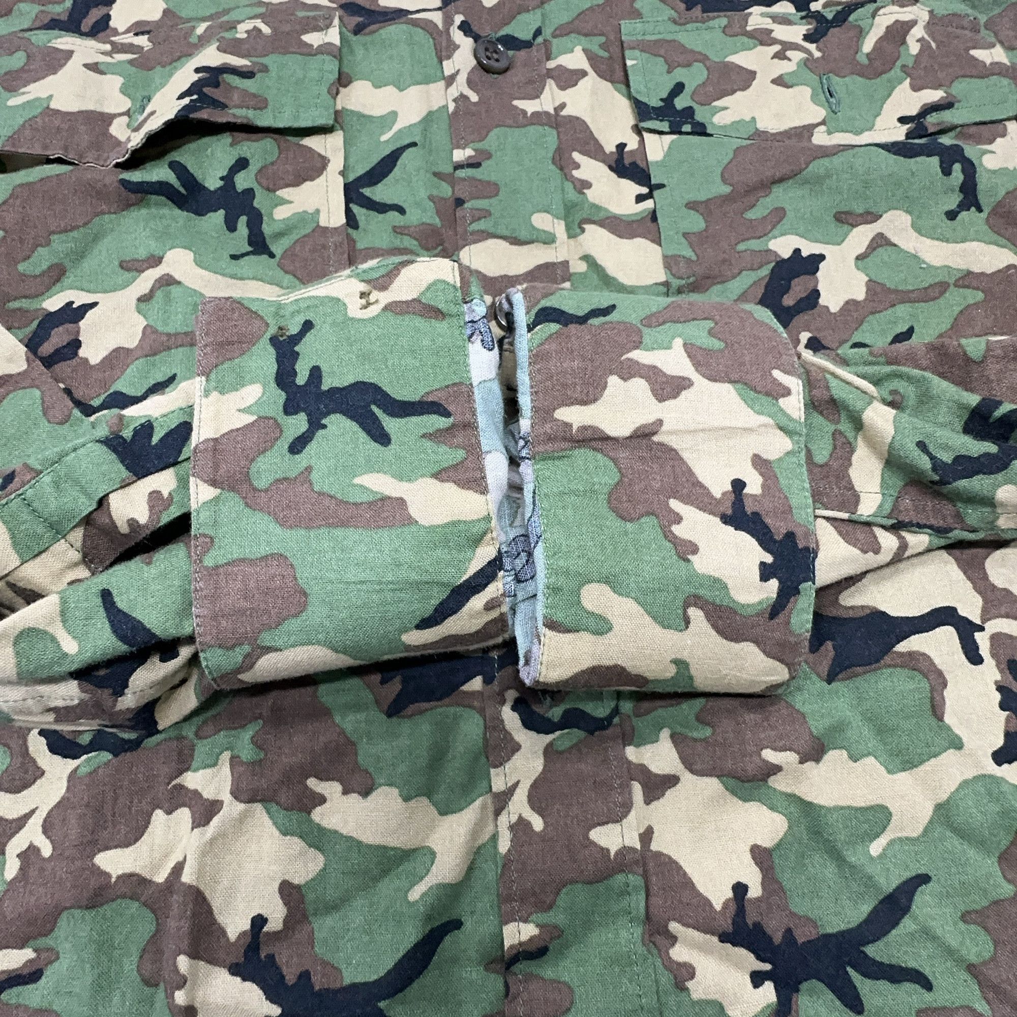 Saint Laurent Paris Saint Laurent Camouflage Button Up Shirt Size 39 Size US M / EU 48-50 / 2 - 8 Thumbnail