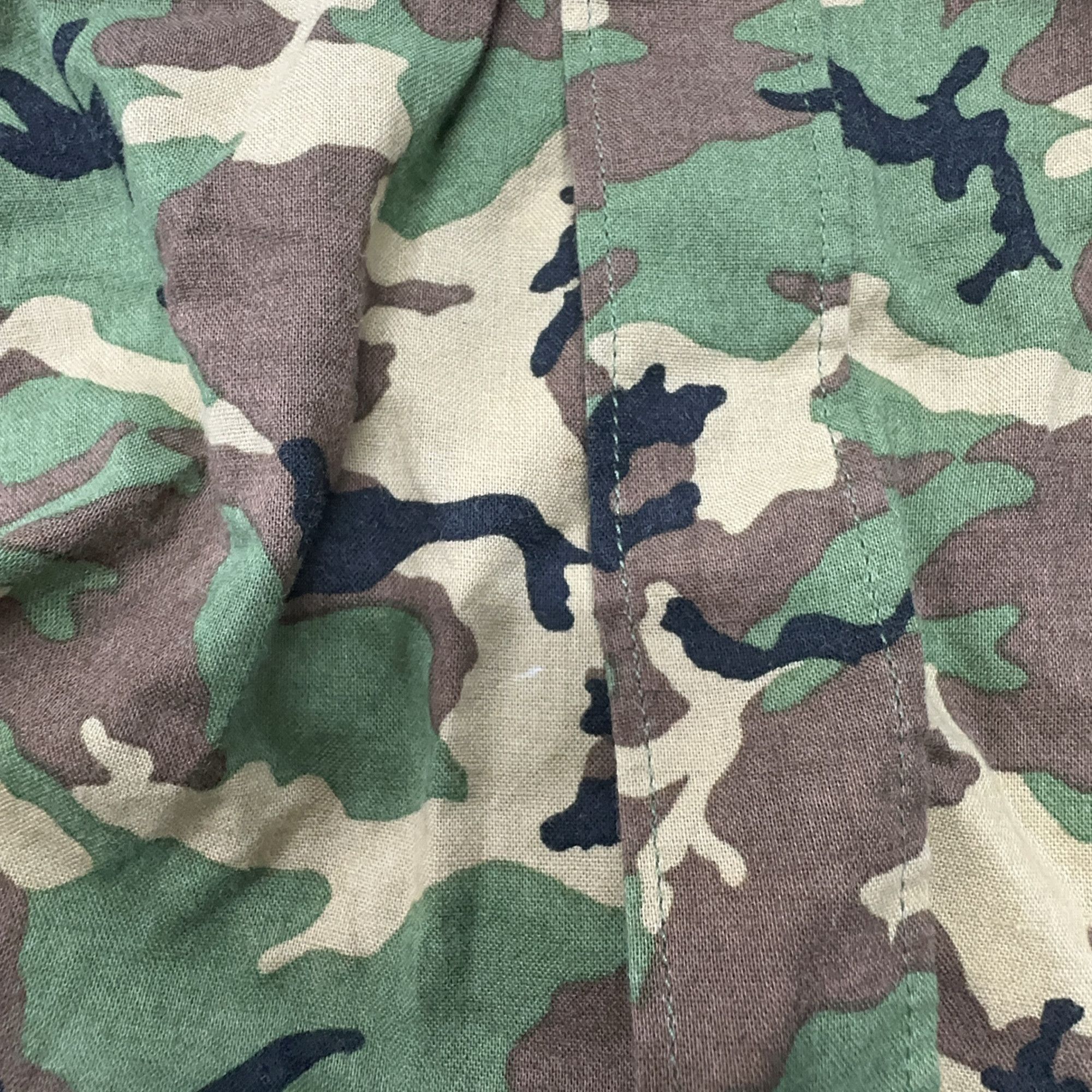 Saint Laurent Paris Saint Laurent Camouflage Button Up Shirt Size 39 Size US M / EU 48-50 / 2 - 7 Thumbnail