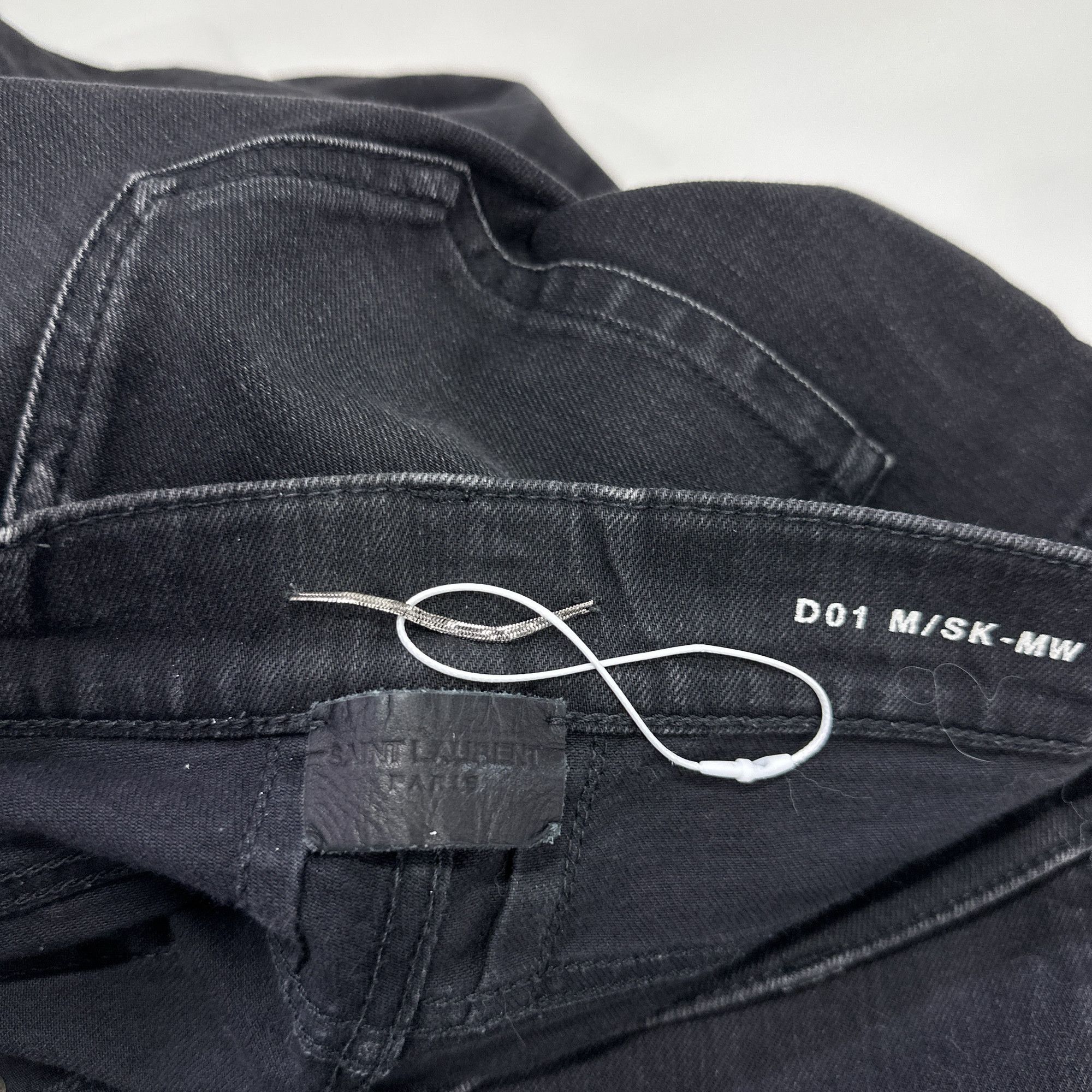 Saint Laurent Paris Saint Laurent D01 Black Frayed Hem Jeans Size 32 Size US 32 / EU 48 - 4 Thumbnail