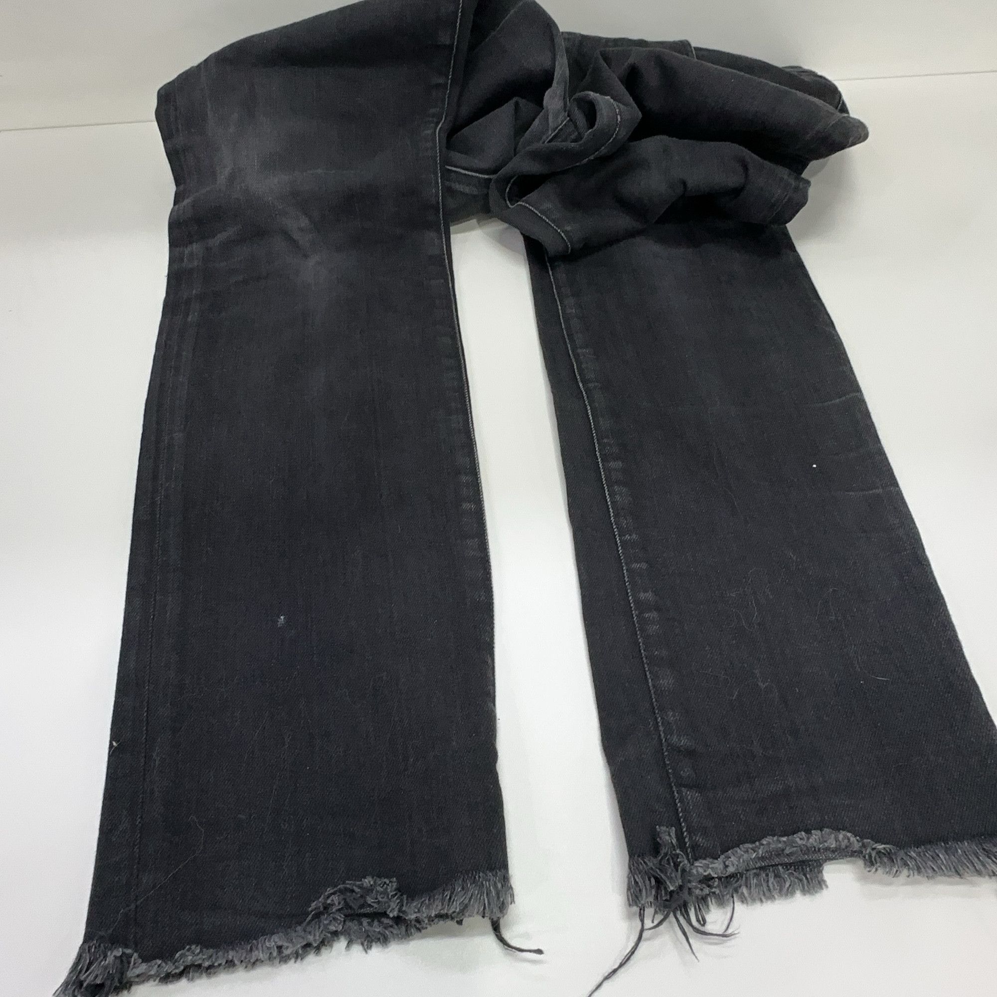 Saint Laurent Paris Saint Laurent D01 Black Frayed Hem Jeans Size 32 Size US 32 / EU 48 - 7 Thumbnail