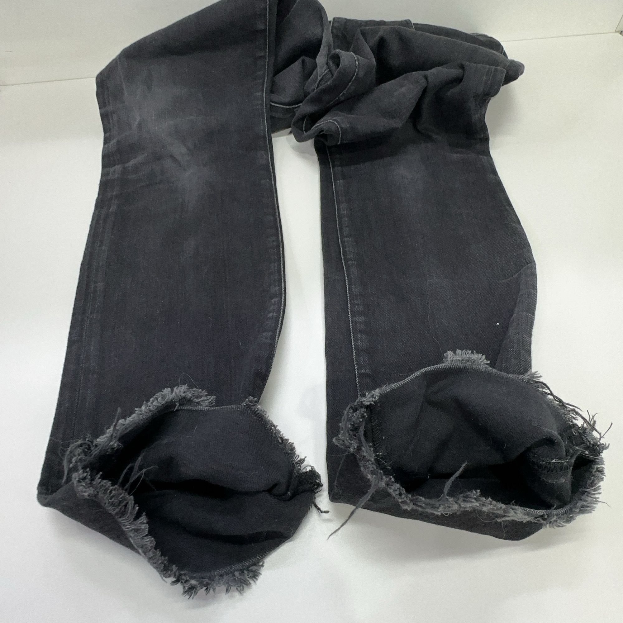 Saint Laurent Paris Saint Laurent D01 Black Frayed Hem Jeans Size 32 Size US 32 / EU 48 - 8 Thumbnail