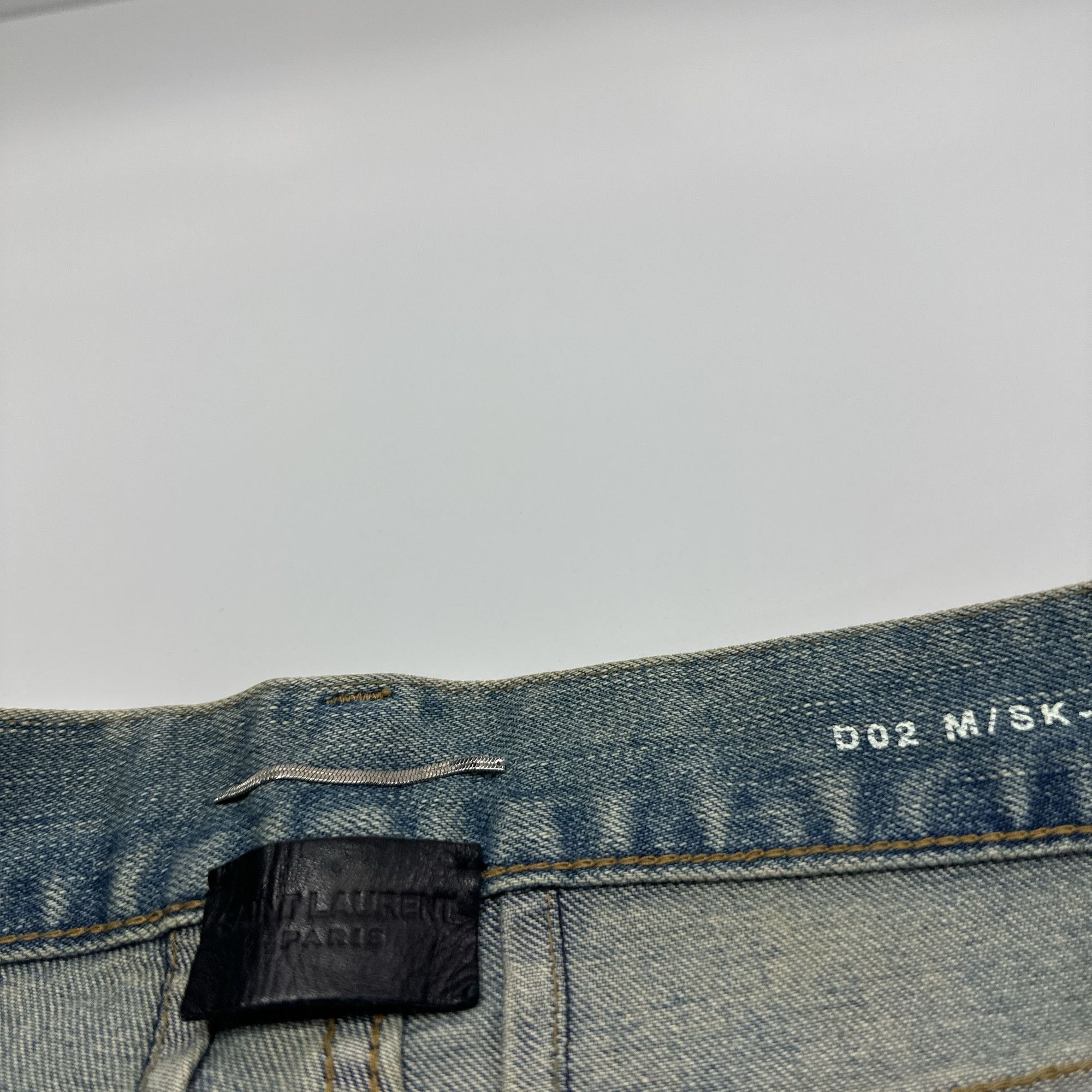 Saint Laurent Paris Saint Laurent D02 Distressed Denim Jeans Size 30 Size US 30 / EU 46 - 3 Thumbnail