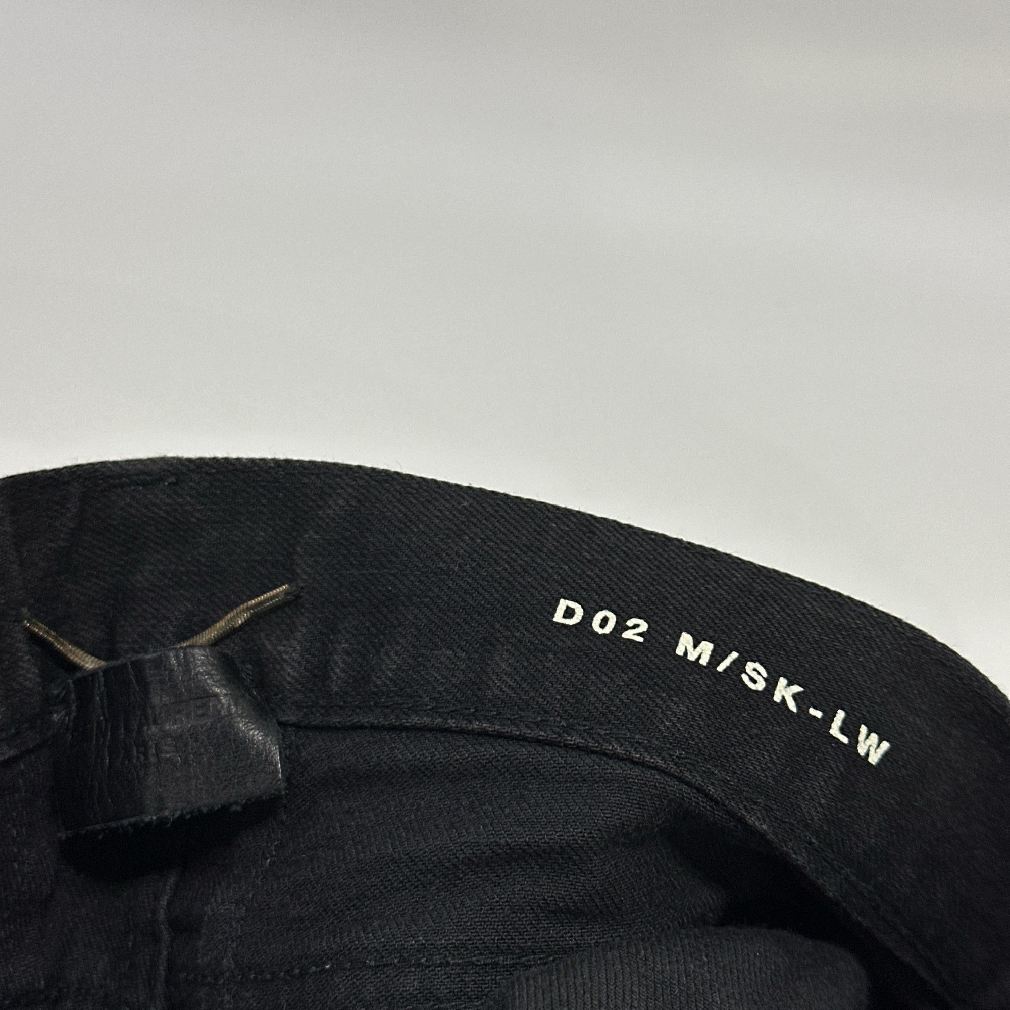 Saint Laurent Paris Saint Laurent D02 Distressed Denim Jeans Size 29 Size US 29 - 4 Thumbnail