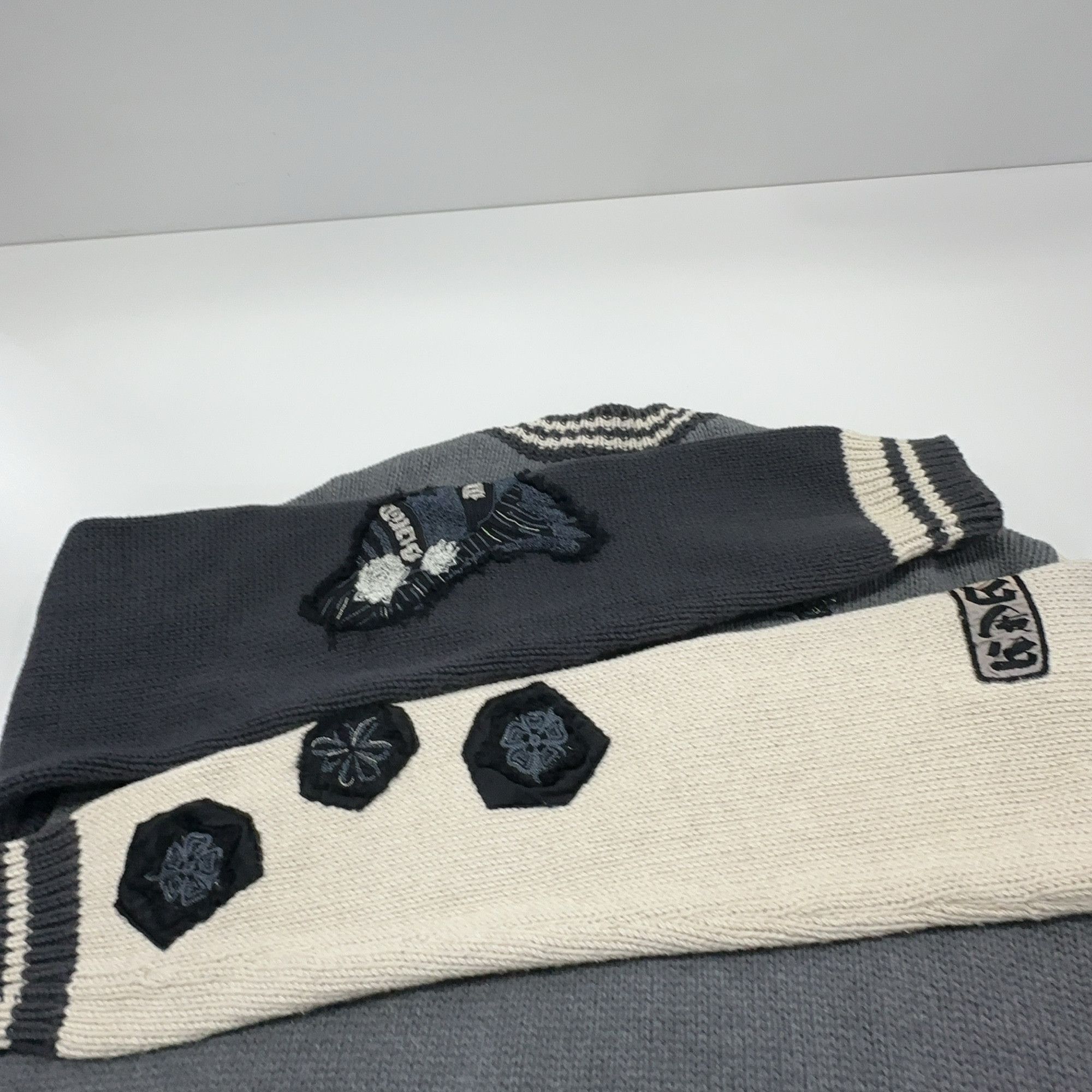 Saint Laurent Paris Saint Laurent Embroidered Patchwork Cardigan Size XS Size US XS / EU 42 / 0 - 13 Thumbnail