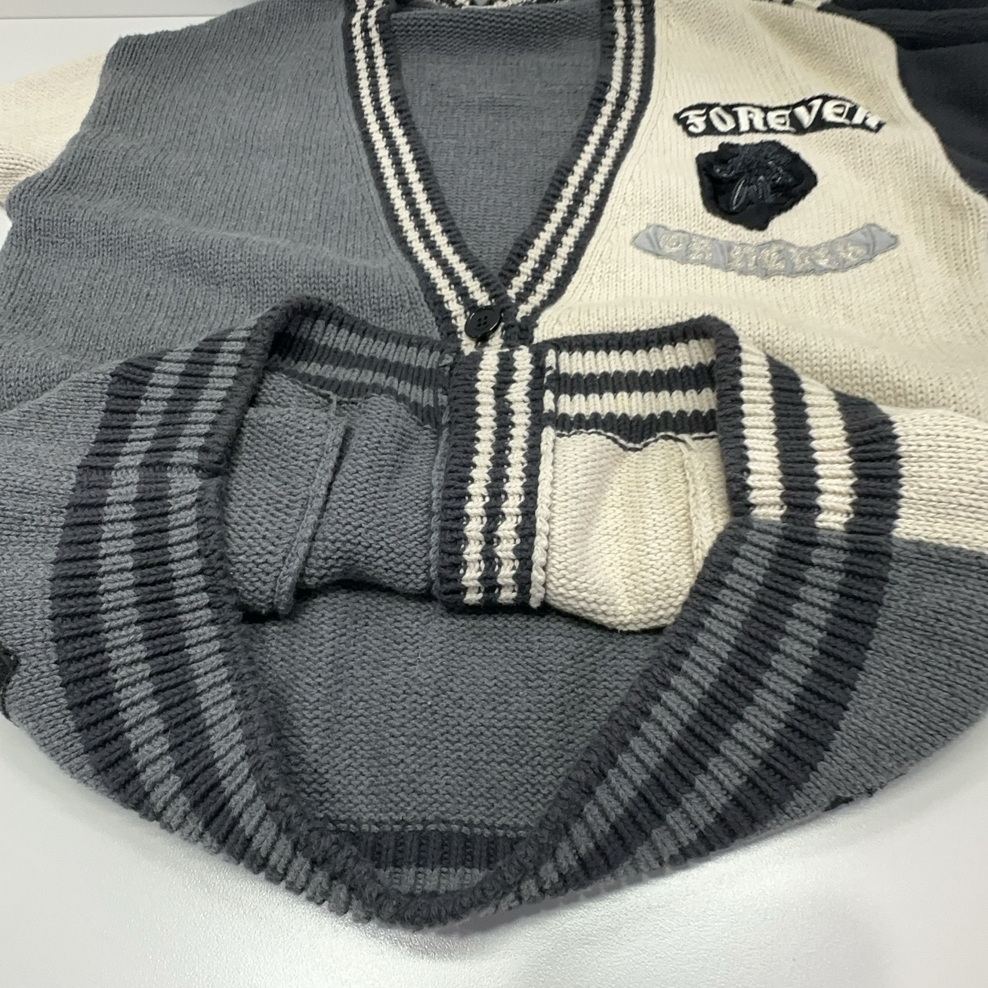 Saint Laurent Paris Saint Laurent Embroidered Patchwork Cardigan Size XS Size US XS / EU 42 / 0 - 9 Thumbnail