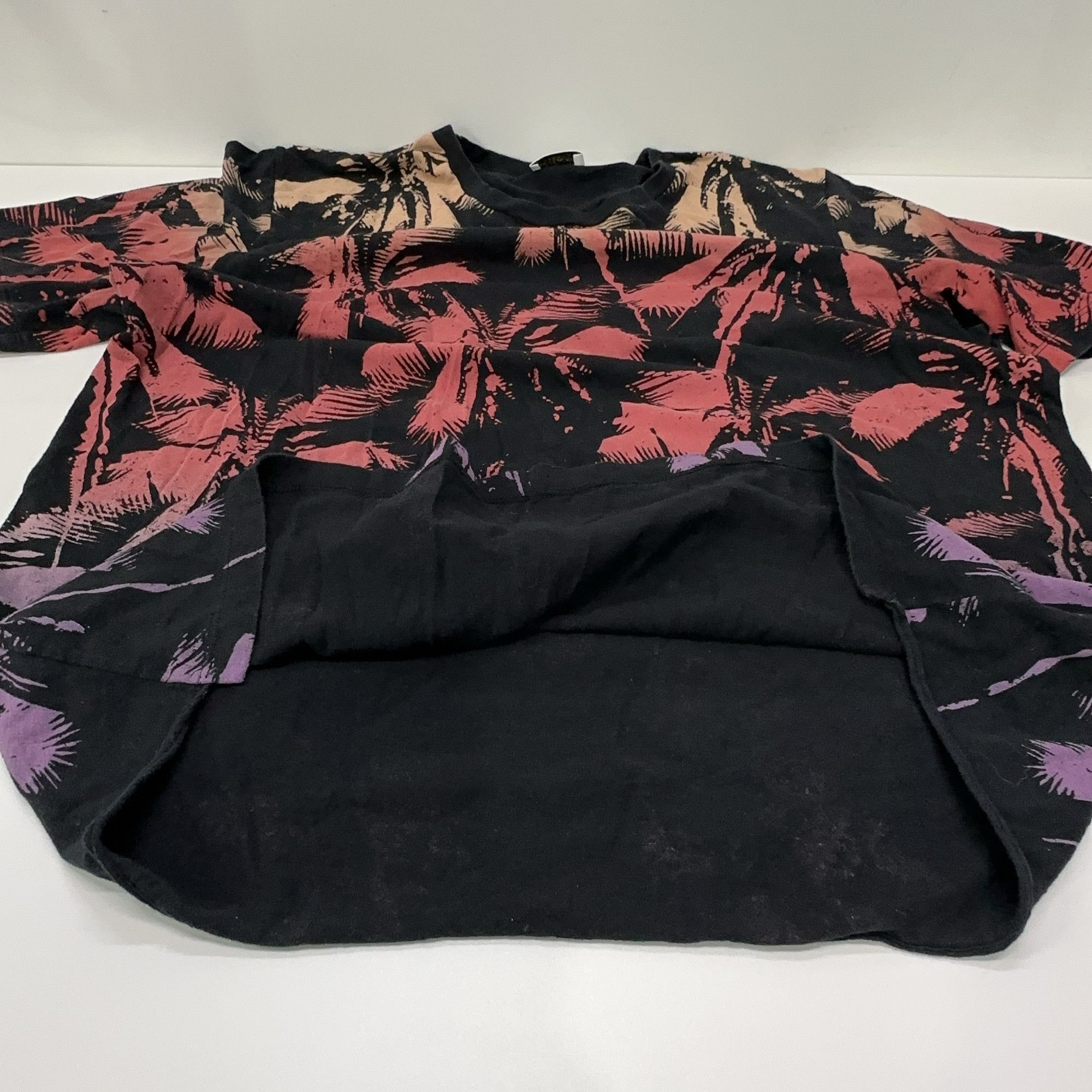 Saint Laurent Paris Saint Laurent Palm Tree Print T-Shirt Size M Size US M / EU 48-50 / 2 - 8 Thumbnail
