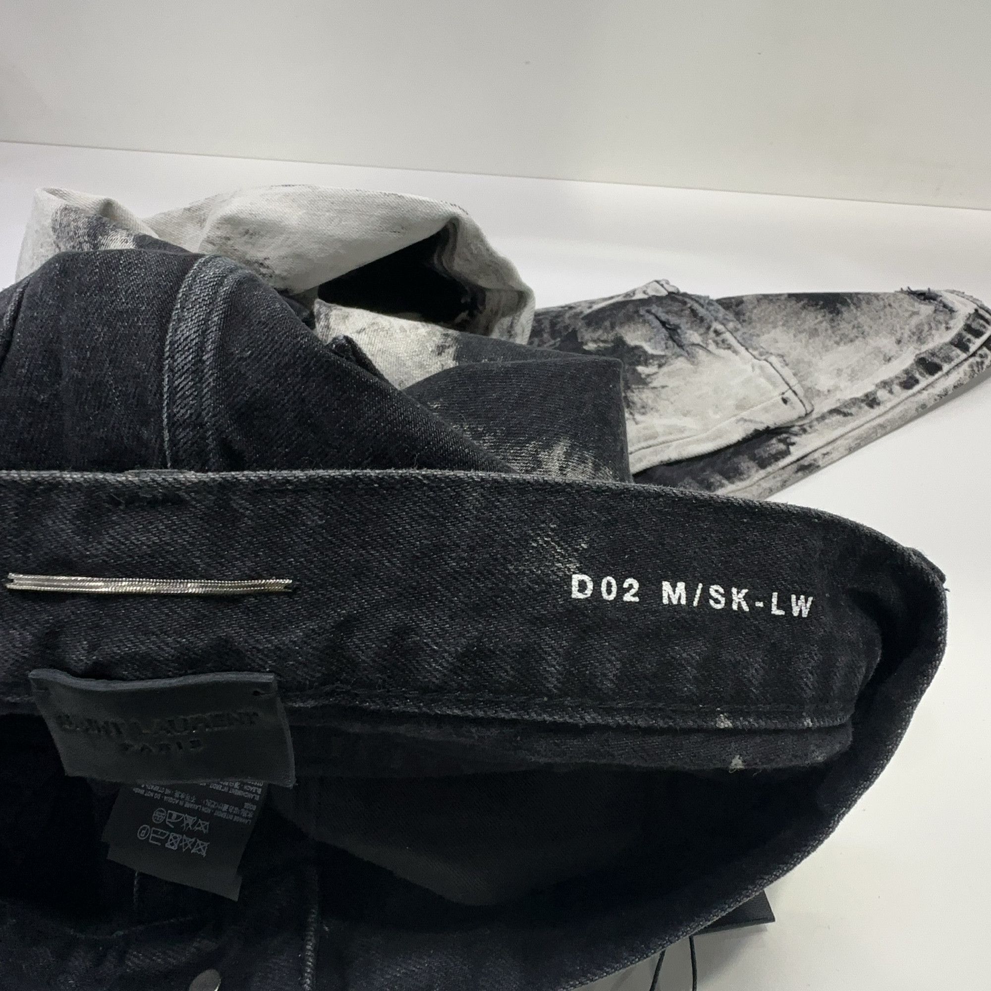 Saint Laurent Paris Saint Laurent Tie-Dye Distressed Denim Jeans Size 30 Size US 30 / EU 46 - 5 Thumbnail