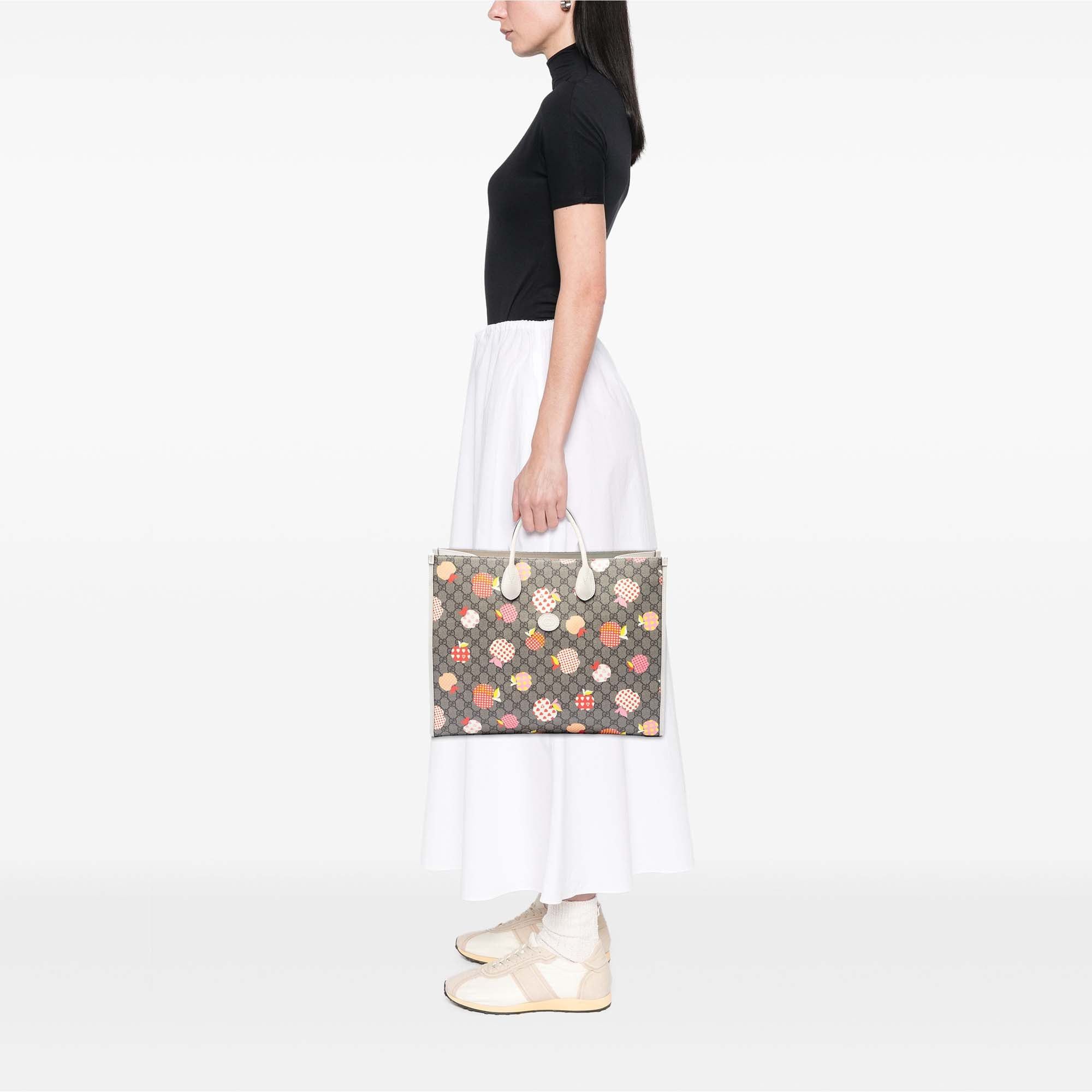 Gucci Large GG Supreme Les Pommes Apple and Heart Interlocking G Tote Size ONE SIZE - 7 Thumbnail