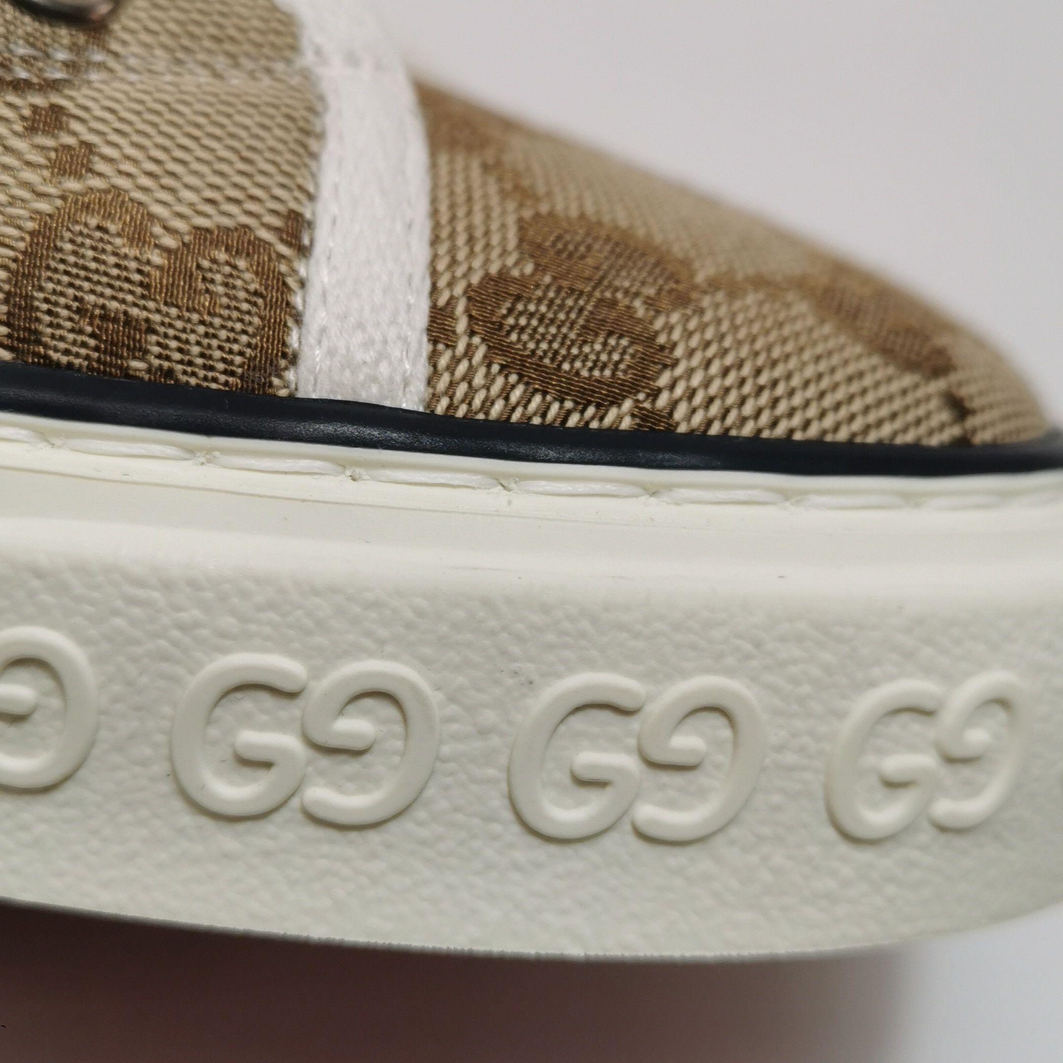 Gucci Gucci Men 10 Lowtop Sneakers Size US 10 / EU 43 - 7 Thumbnail