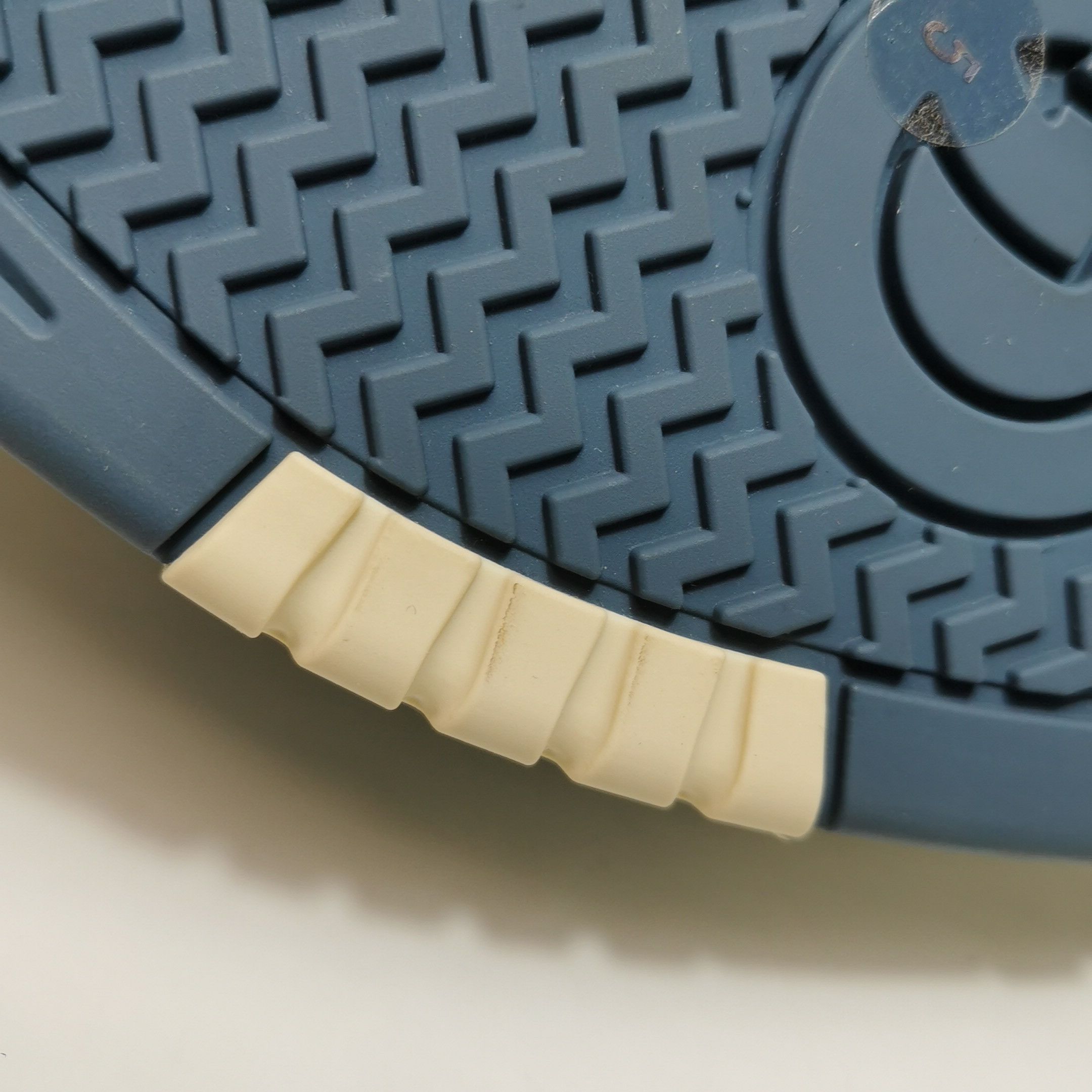 Gucci Gucci Men 6 Lowtop Sneakers Size US 6 / EU 39 - 11 Thumbnail