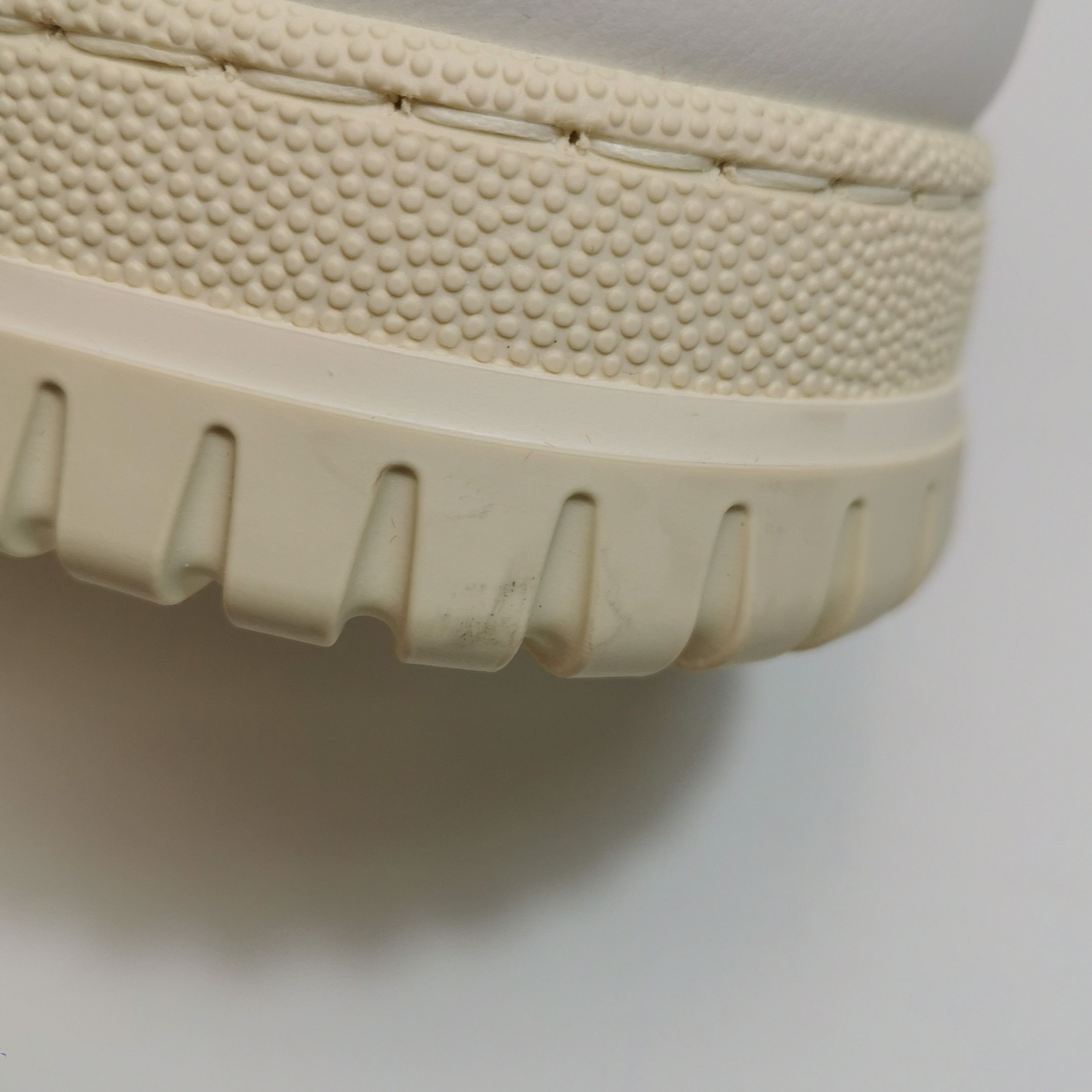Gucci Gucci Men 8 Lowtop Sneakers Size US 8 / EU 41 - 13 Thumbnail