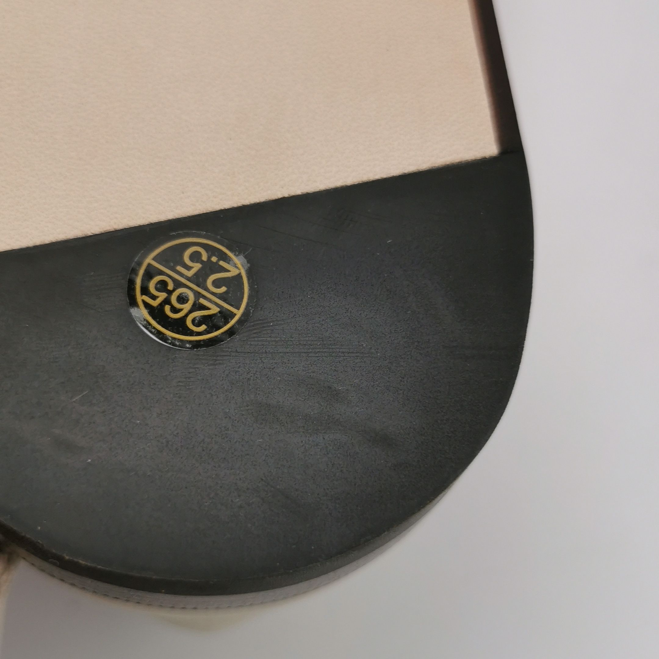 Gucci Gucci Men 8 Leather Size US 8 / EU 41 - 11 Thumbnail