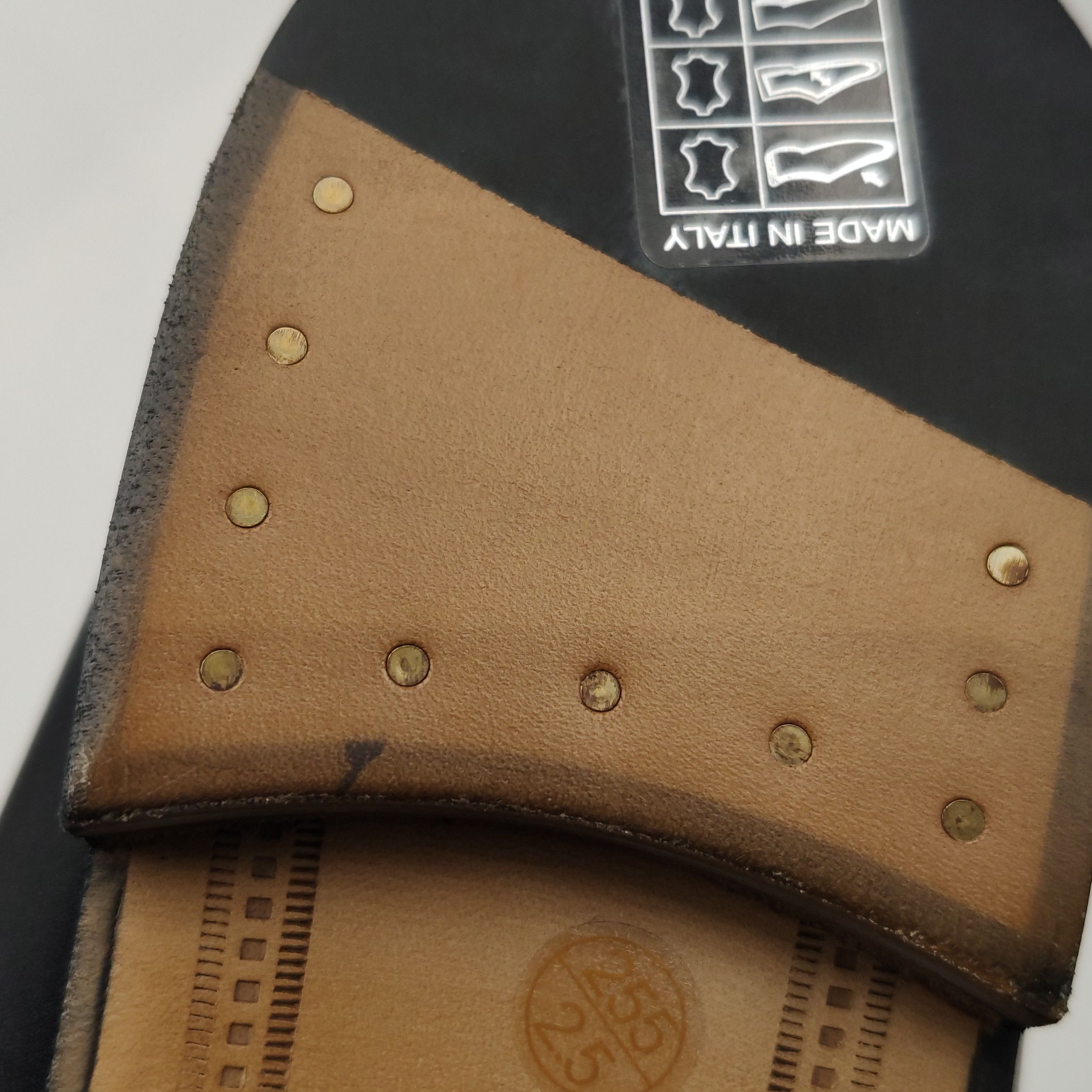 Gucci Gucci Men 9.5 Leather Size US 9.5 / EU 42-43 - 11 Thumbnail