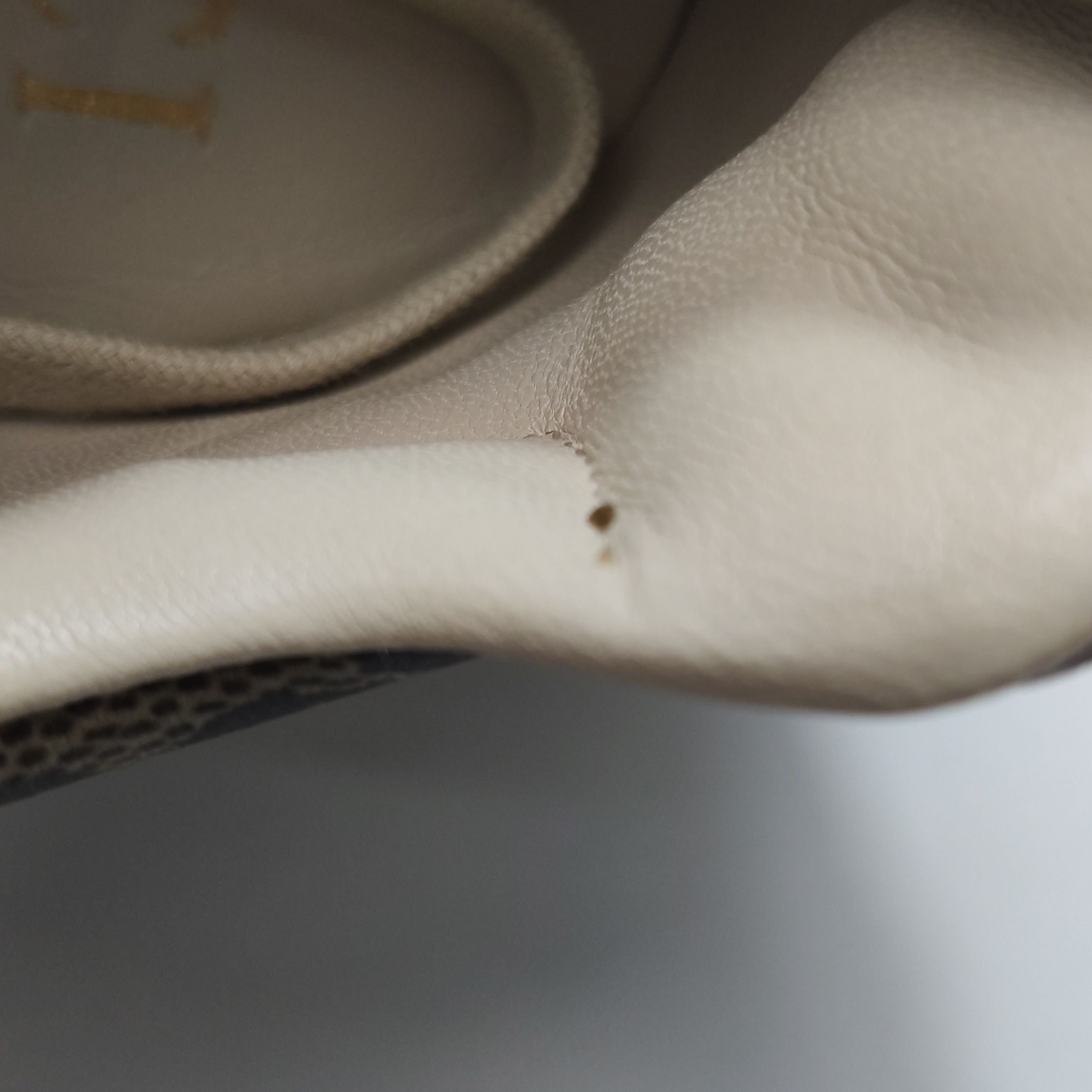 Gucci Gucci Men 6 Lowtop Sneakers Size US 6 / EU 39 - 9 Thumbnail
