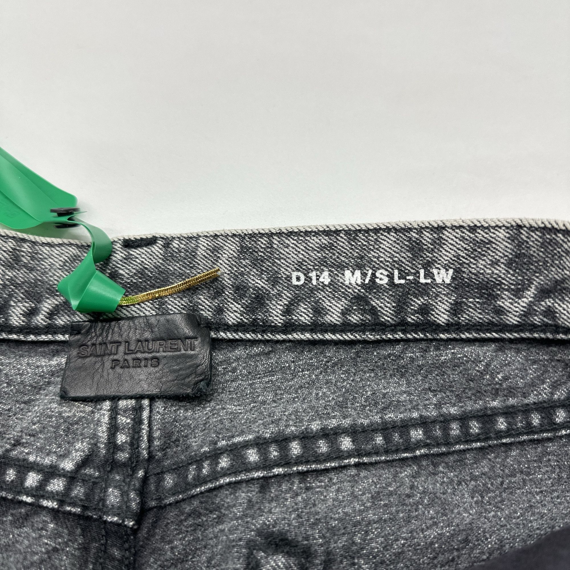 Saint Laurent Paris Saint Laurent Distressed Acid Wash Jeans Size 27 Size US 27 - 3 Thumbnail