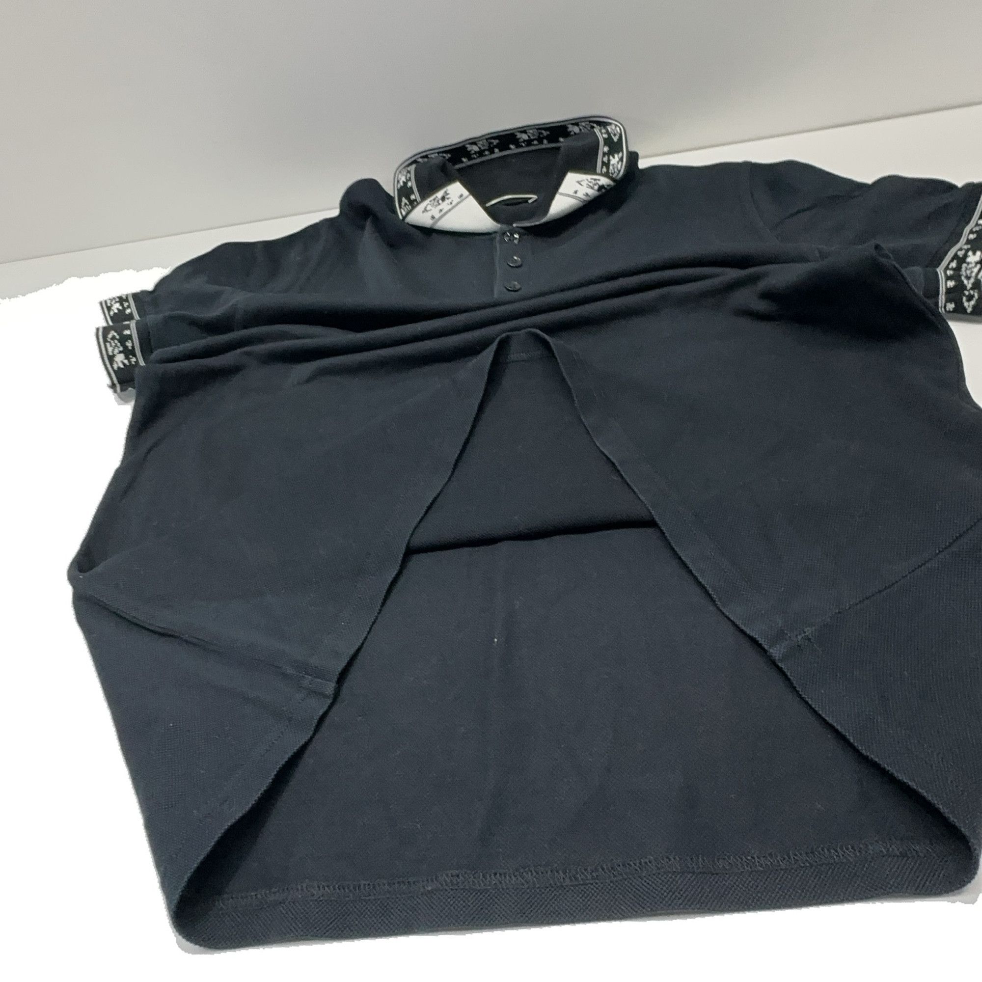 Saint Laurent Paris Saint Laurent Patterned Collar Polo Shirt L Size US L / EU 52-54 / 3 - 7 Thumbnail