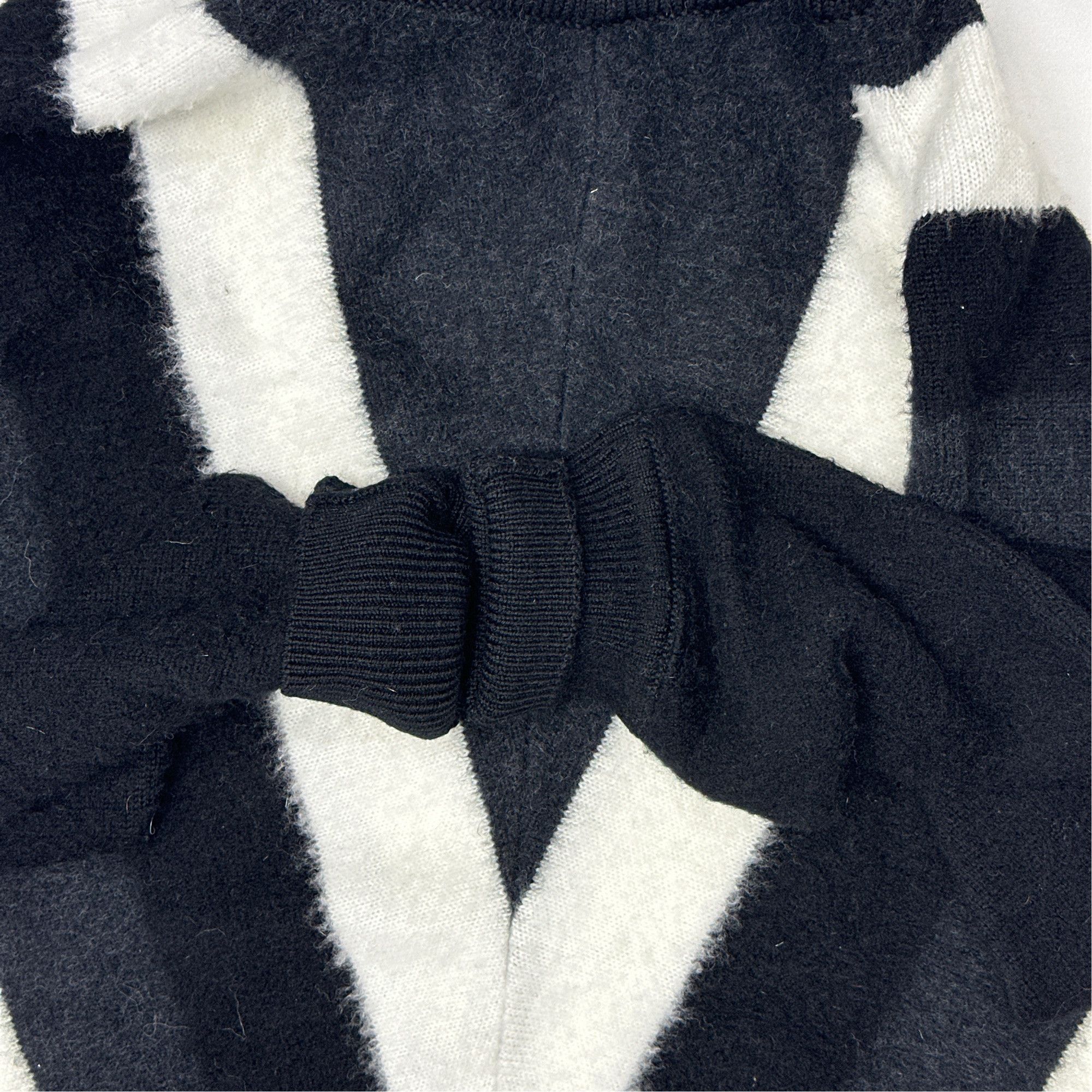 Saint Laurent Paris Saint Laurent V-Pattern Wool Turtleneck Sweater Size L Size US L / EU 52-54 / 3 - 5 Thumbnail