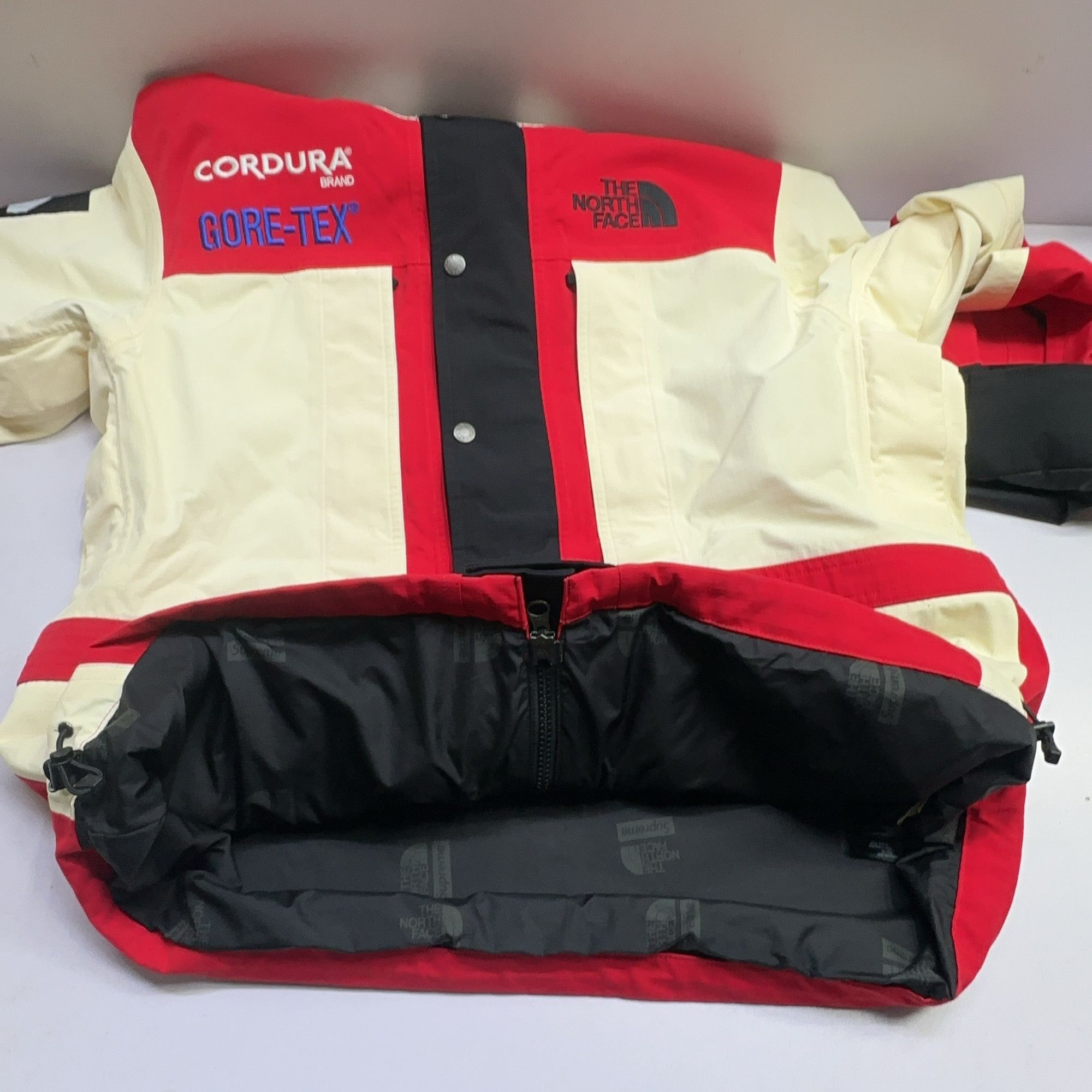 Supreme Supreme x The North Face Expedition Jacket M Size US M / EU 48-50 / 2 - 11 Thumbnail