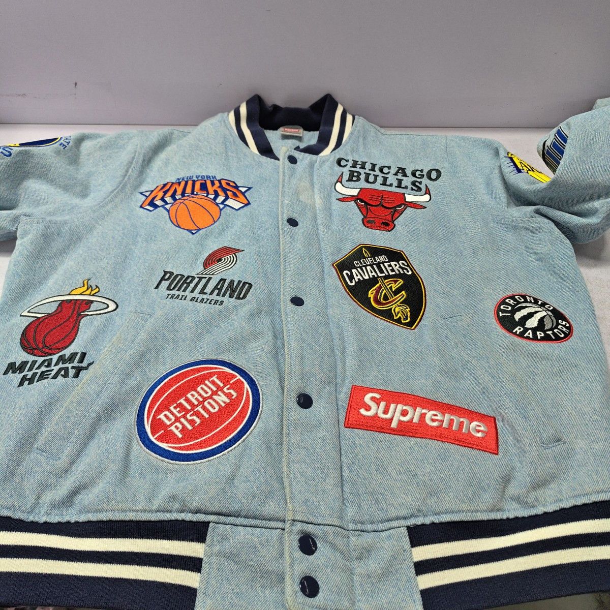 Supreme Supreme x Nike x NBA Denim Jacket Size M Size US M / EU 48-50 / 2 - 15 Thumbnail