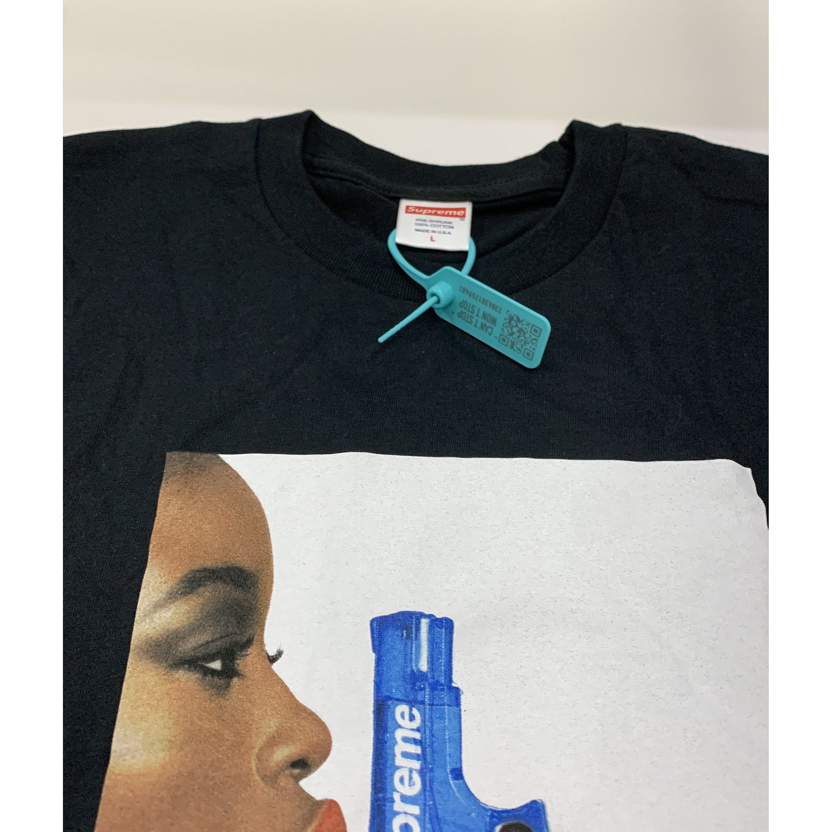Supreme Supreme Water Pistol Graphic T-Shirt Size L Size US L / EU 52-54 / 3 - 3 Thumbnail