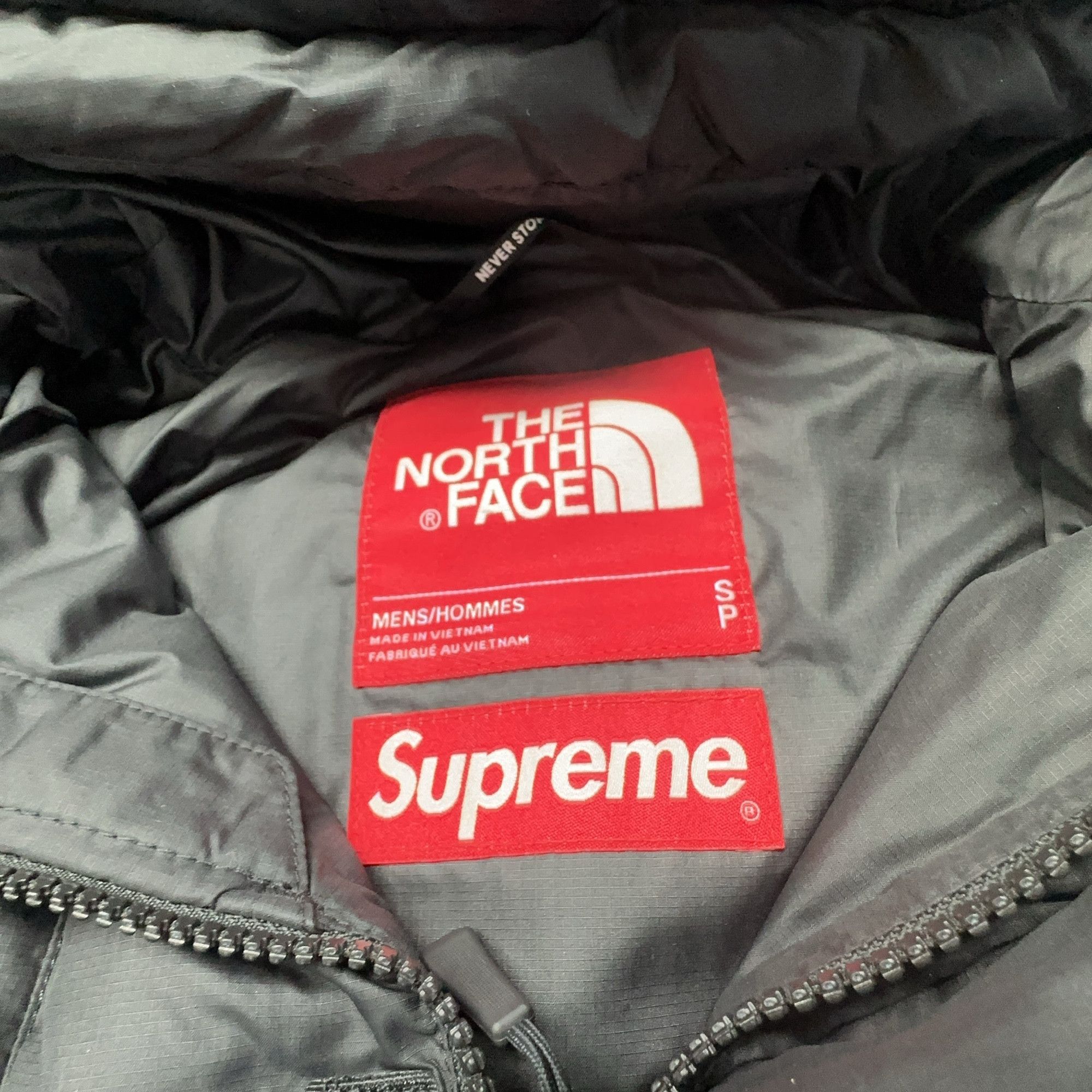 Supreme Supreme x The North Face Down Jacket Size S Size US S / EU 44-46 / 1 - 3 Thumbnail