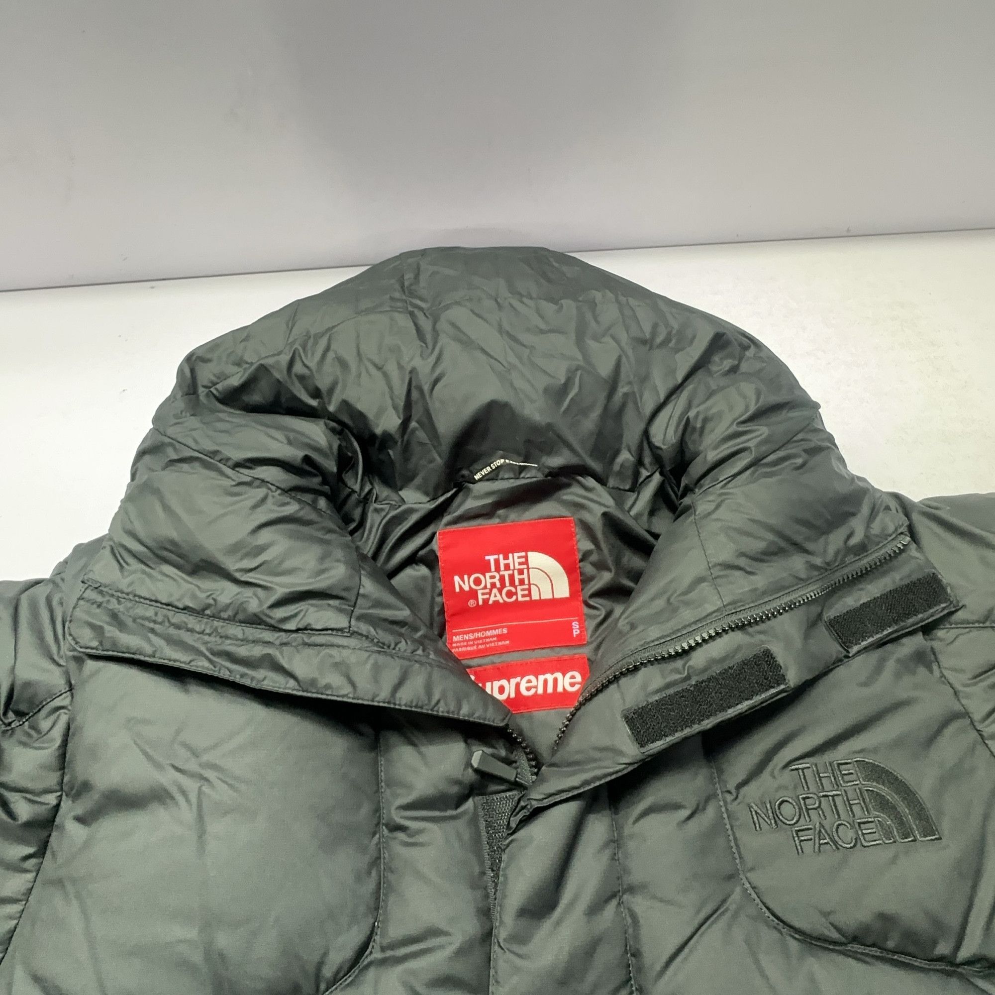 Supreme Supreme x The North Face Down Jacket Size S Size US S / EU 44-46 / 1 - 7 Thumbnail