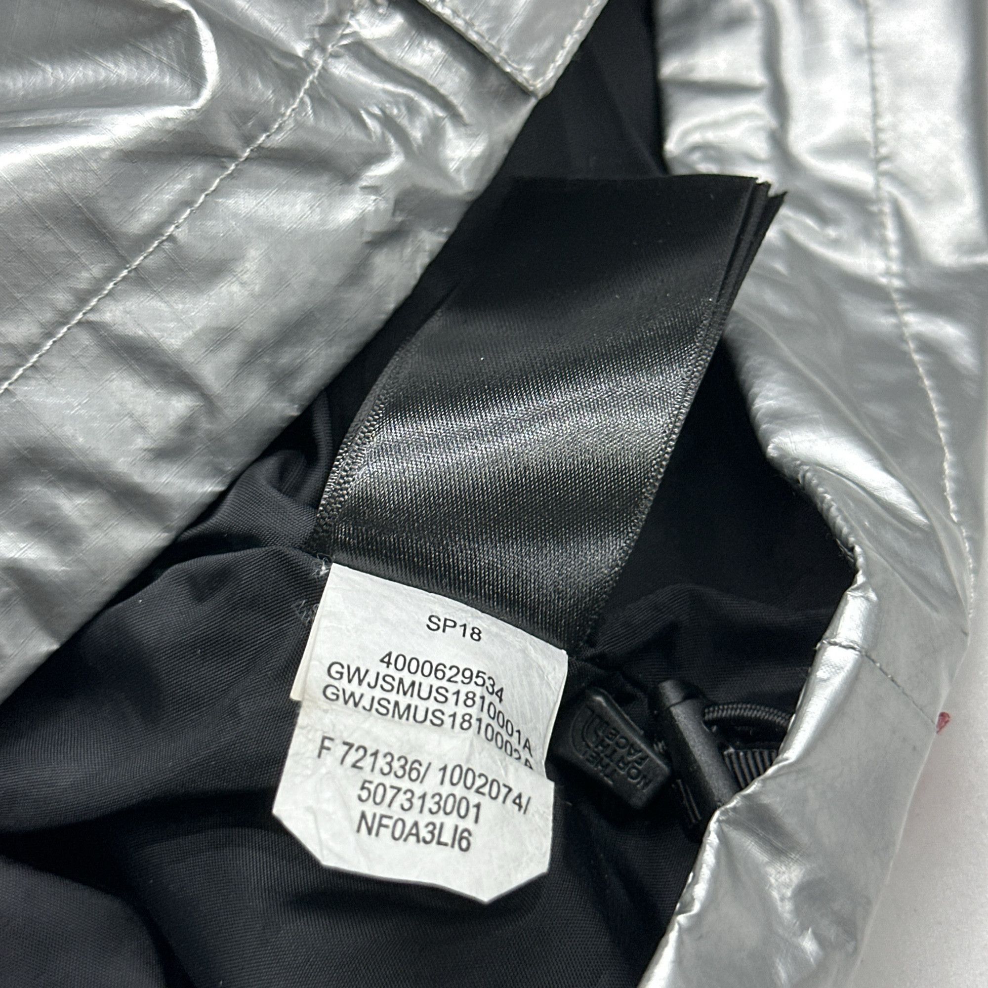 Supreme Supreme x The North Face Metallic Parka Size L Size US L / EU 52-54 / 3 - 5 Thumbnail