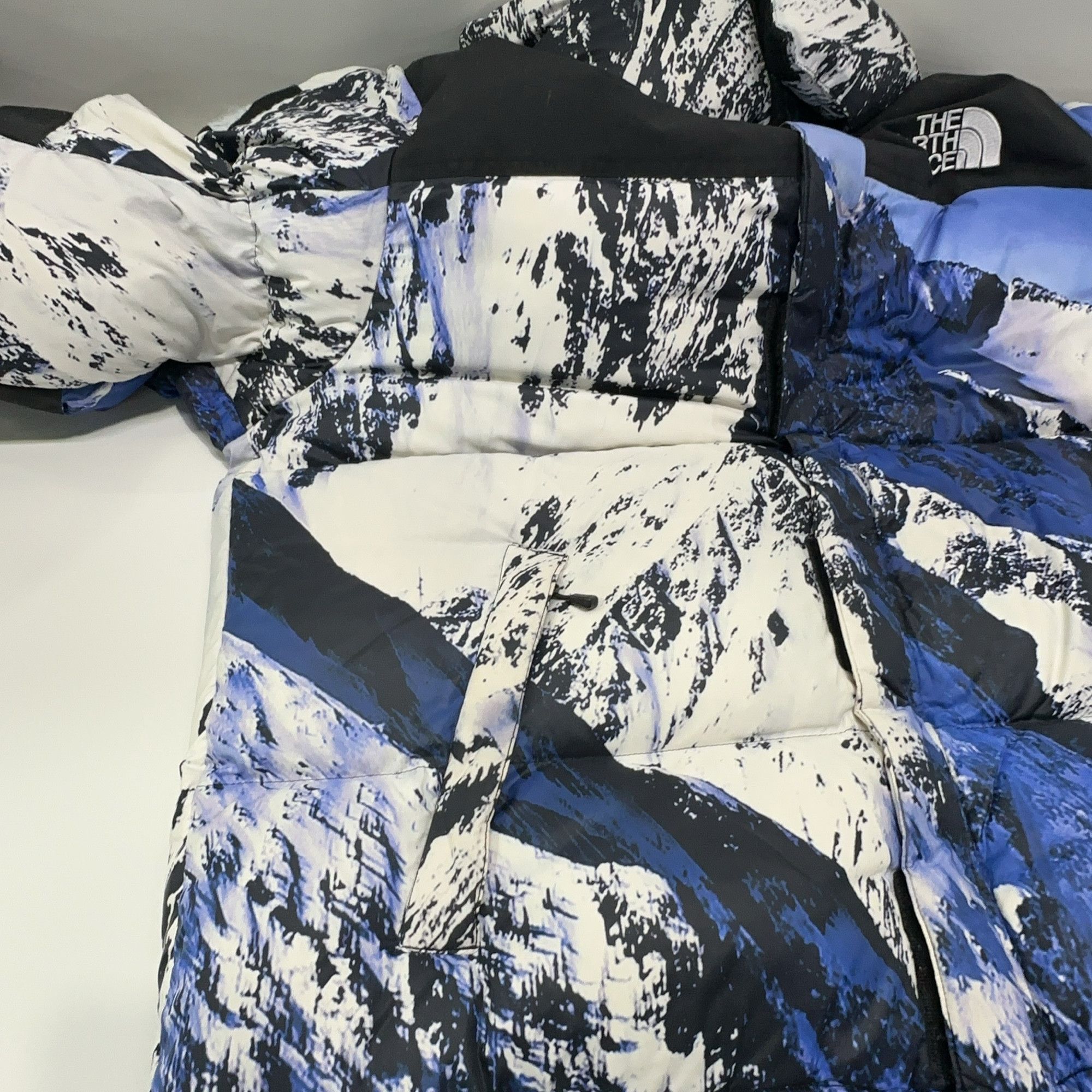 Supreme Supreme x The North Face Mountain Print Down Jacket L Size US L / EU 52-54 / 3 - 15 Thumbnail
