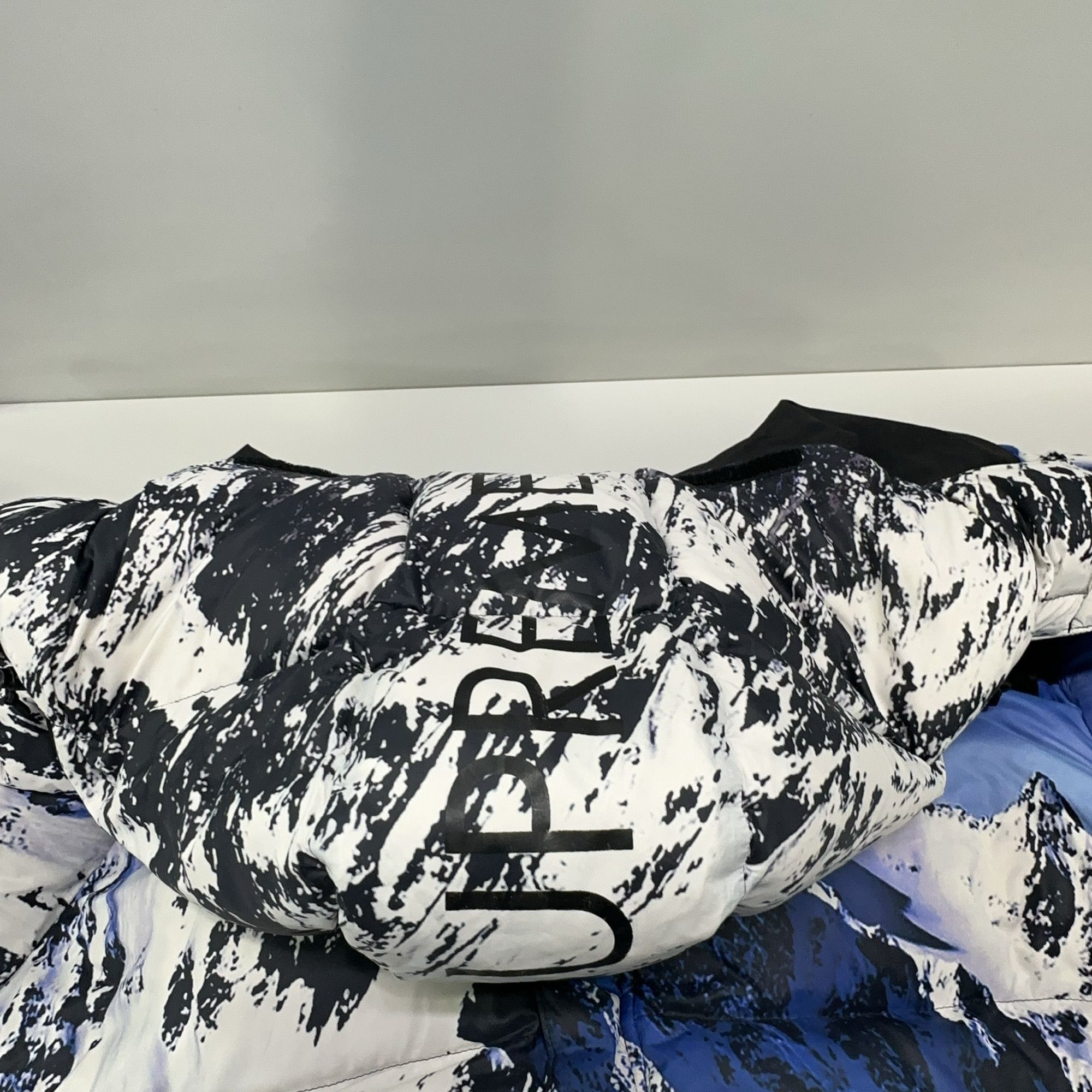 Supreme Supreme x The North Face Mountain Print Down Jacket L Size US L / EU 52-54 / 3 - 14 Thumbnail