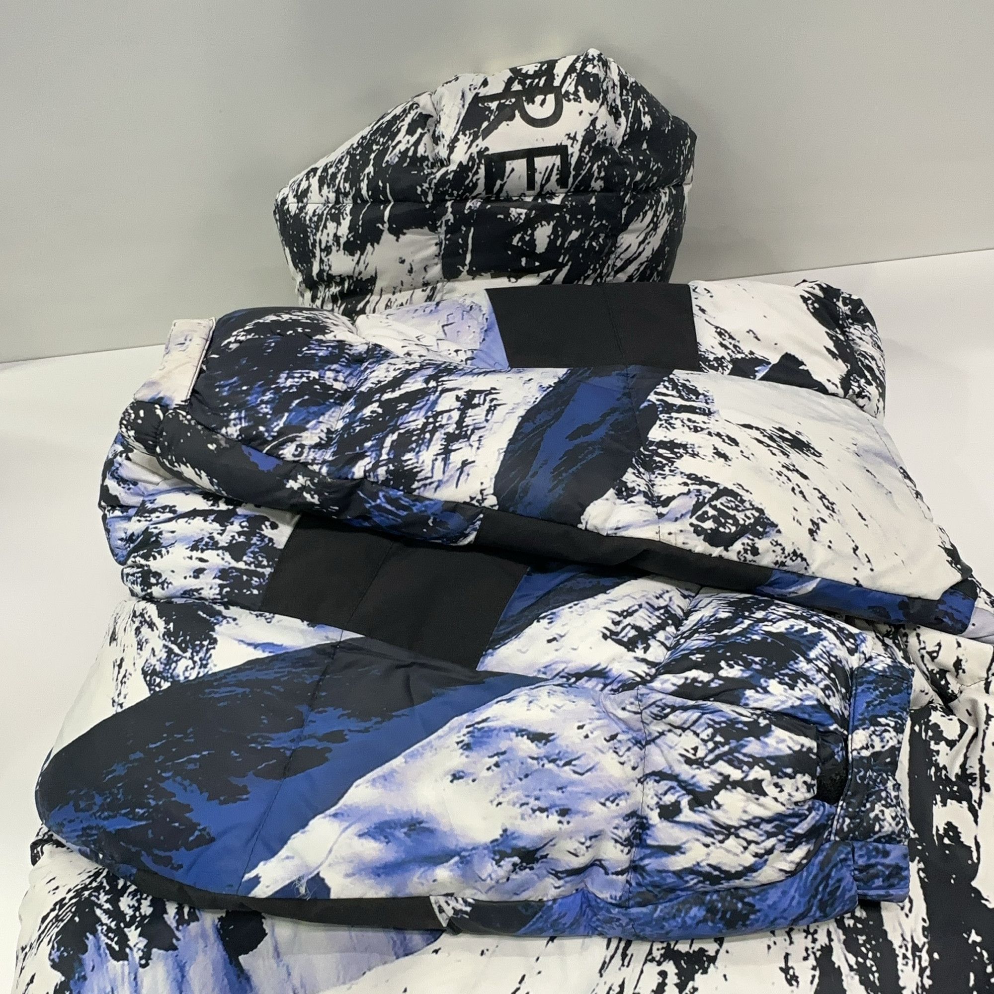 Supreme Supreme x The North Face Mountain Print Down Jacket L Size US L / EU 52-54 / 3 - 20 Thumbnail
