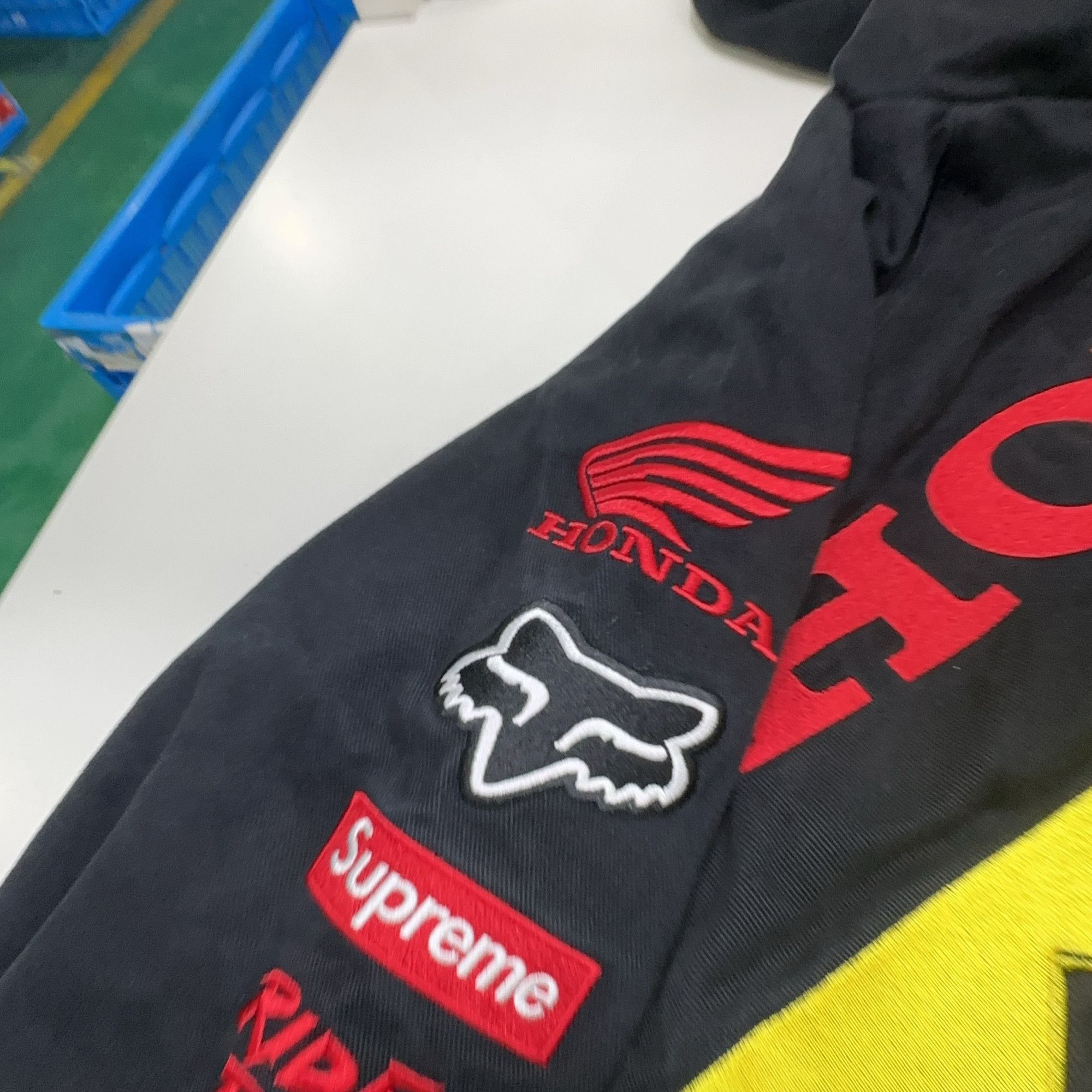 Supreme Supreme x Honda x Fox Racing Zip Jacket Size S Size US S / EU 44-46 / 1 - 13 Thumbnail