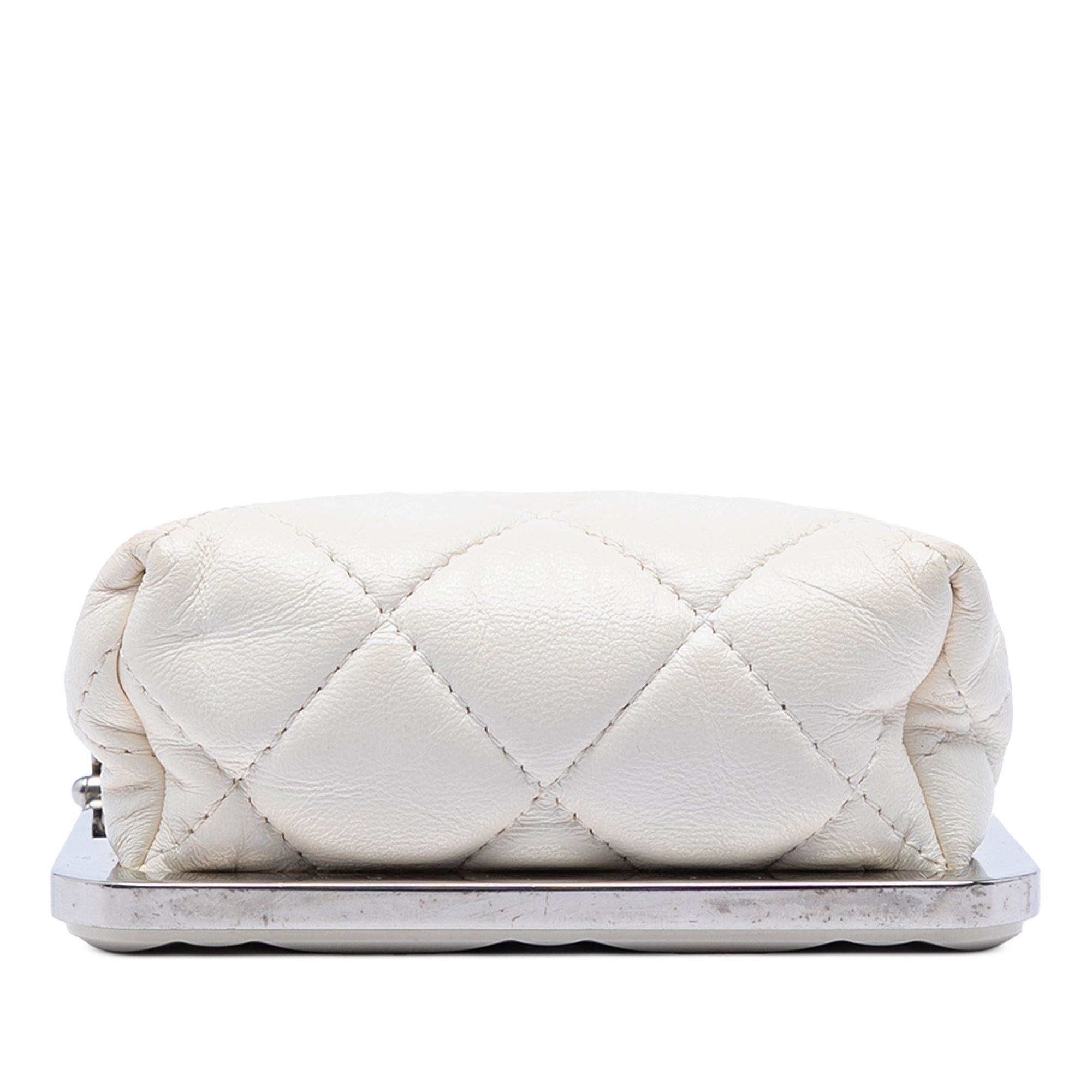 Chanel CC Quilted Acrylic and Lambskin Evening Clutch With Chain Size ONE SIZE - 3 Thumbnail