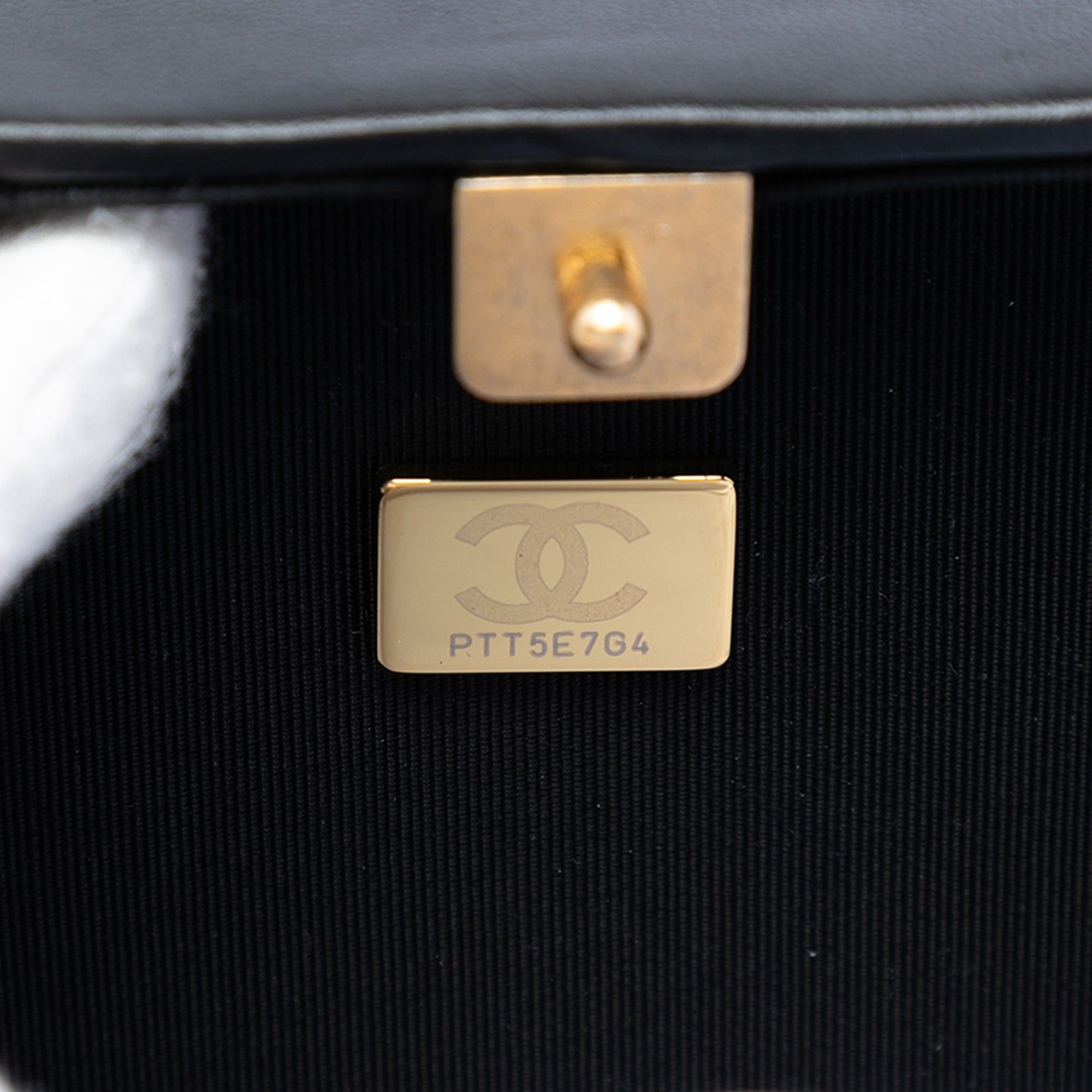 Chanel CC Lambskin and Metal Square Clutch with Chain Size ONE SIZE - 6 Thumbnail