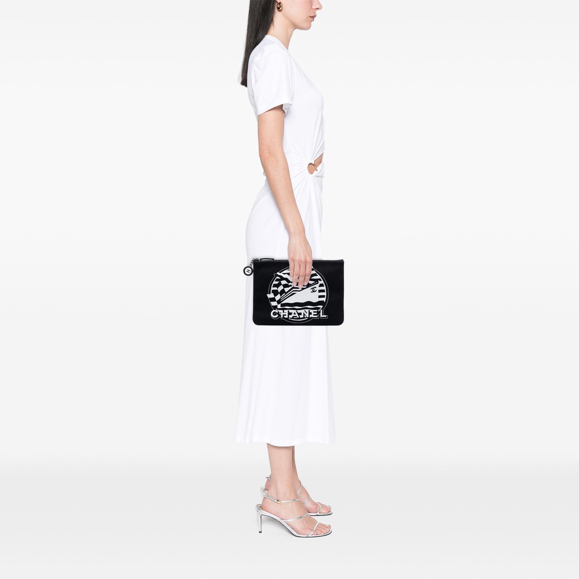 Chanel Medium Canvas La Pausa Zip O Case Clutch Size ONE SIZE - 5 Thumbnail