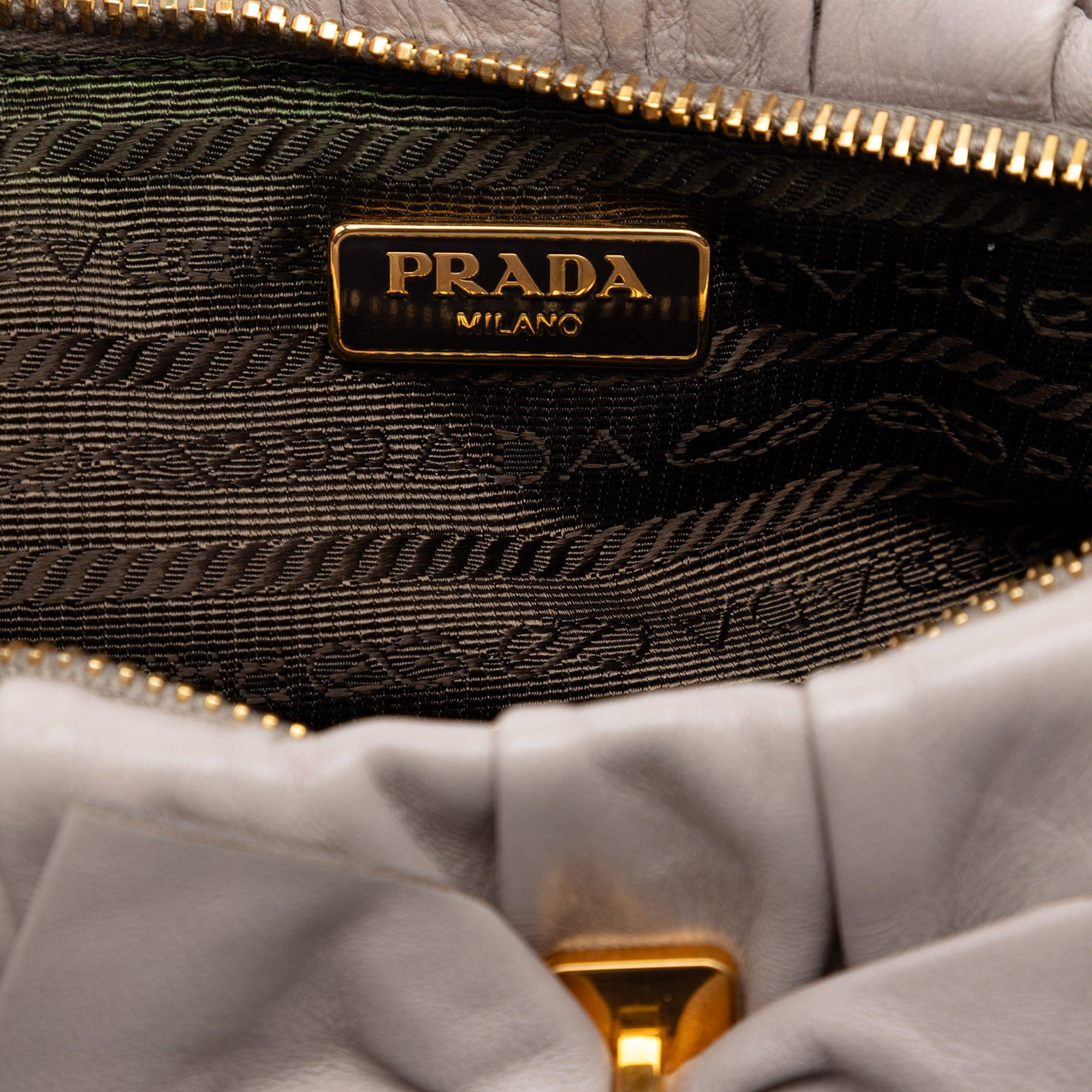 Prada Nappa Gaufre Bow Wristlet Clutch Size ONE SIZE - 5 Thumbnail