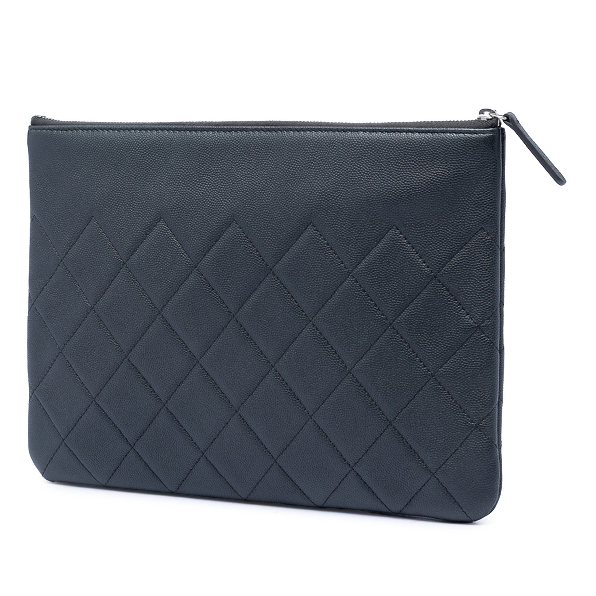 Chanel Medium CC Quilted Caviar O Case Clutch Size ONE SIZE - 2 Thumbnail